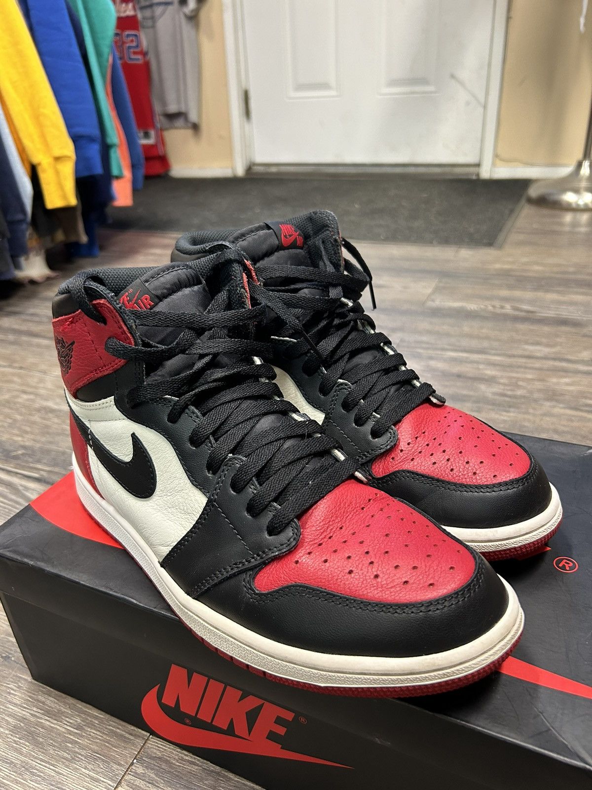 Jordan Brand × Nike Air Jordan 1 Retro High OG Sneakers Size US 10.5 / EU 43-44 - 1 Thumbnail