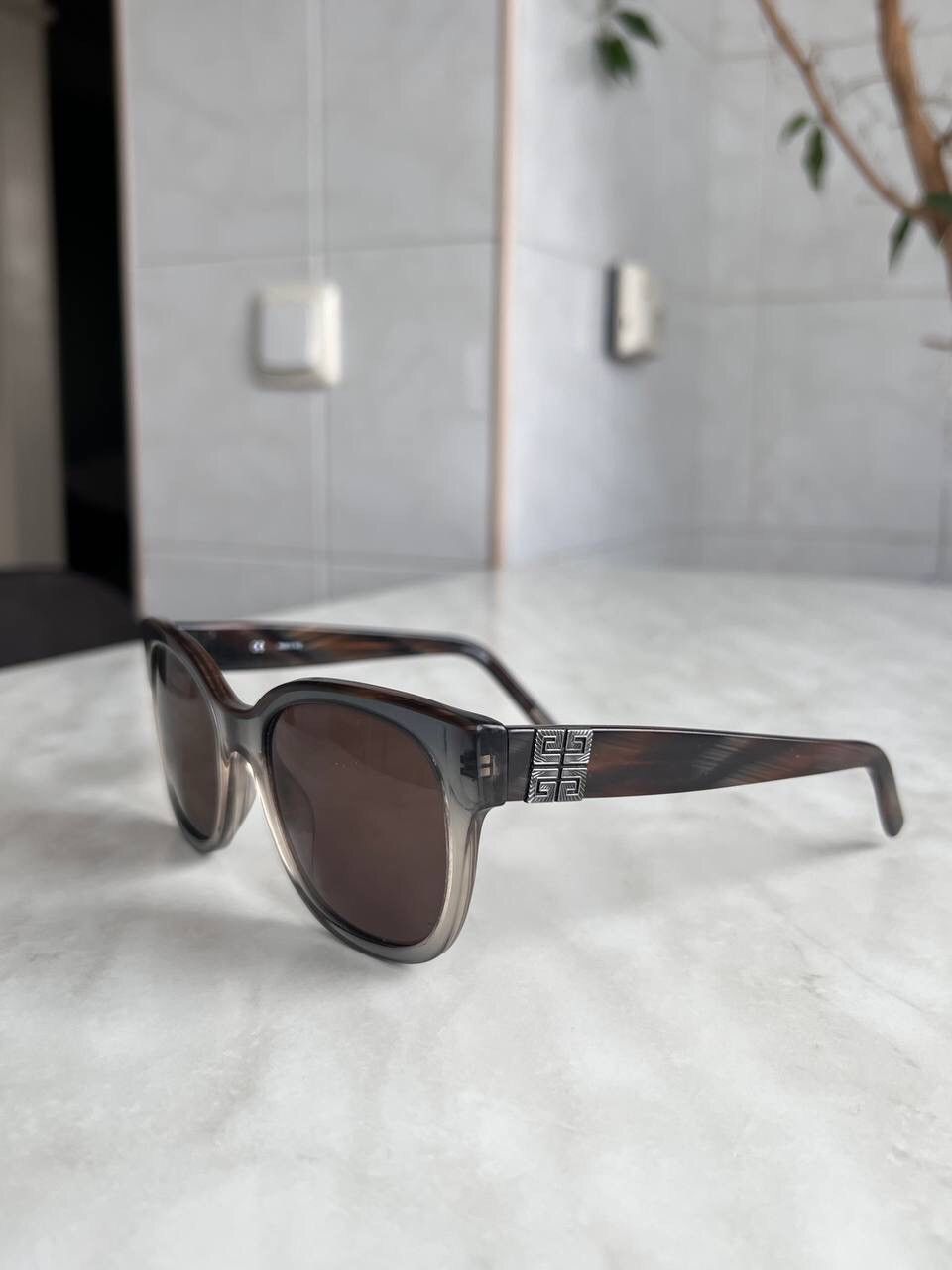 Givenchy Vintage Givenchy Sunglasses SGV 826 Square Frame Lost Logo Size ONE SIZE - 10 Thumbnail