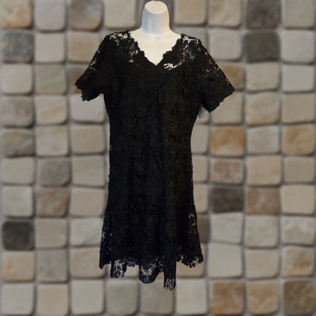 Vintage NWT Tahari Elle Black Lace A-Line Samira Dress Size 14 Womens  V-Neck Knee Length Short Sleeve Party Cocktail | Grailed