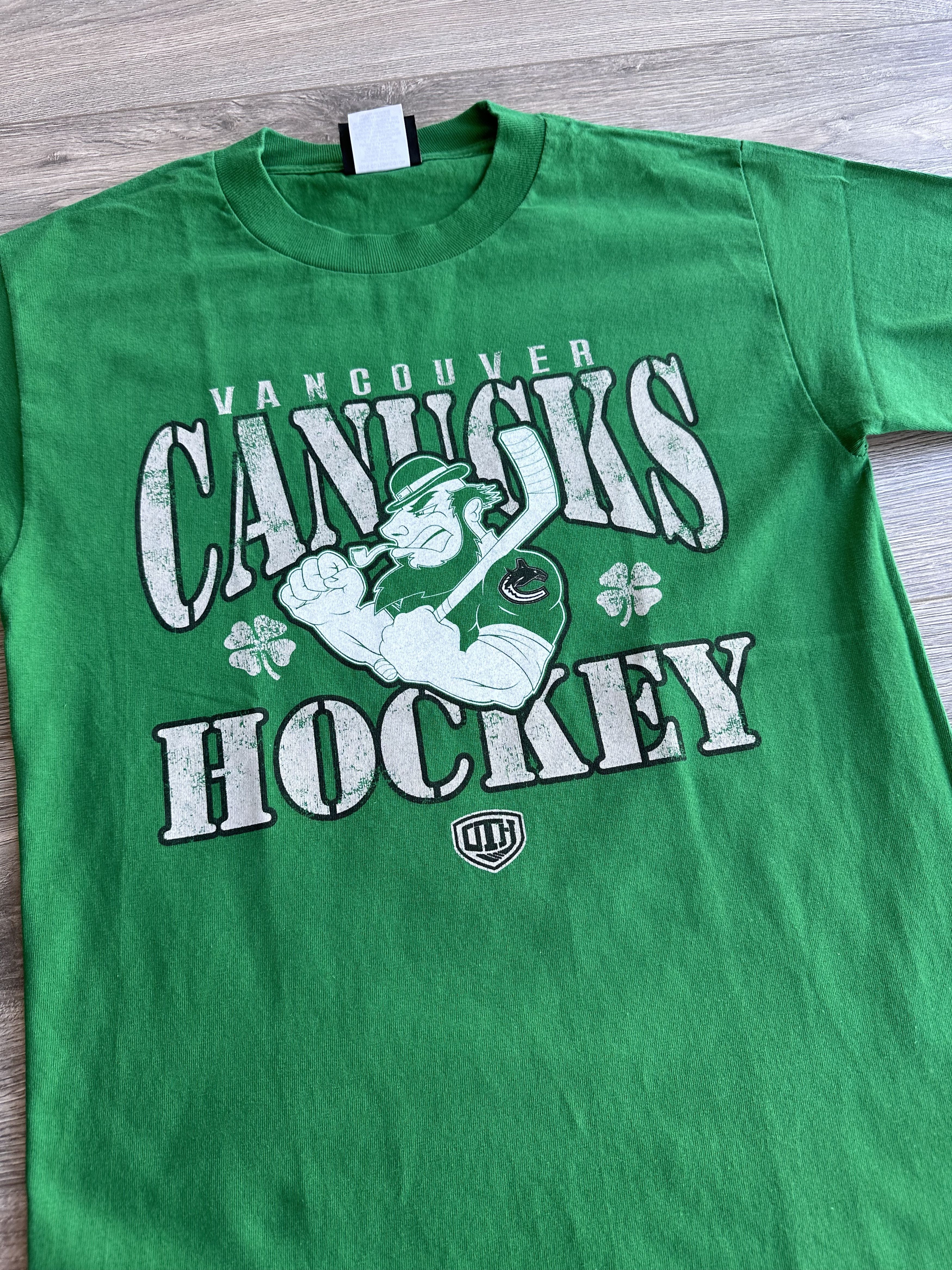 NFL × Vintage Vancouver Canucks hockey vintage t shirt Size US S / EU 44-46 / 1 - 2 Thumbnail