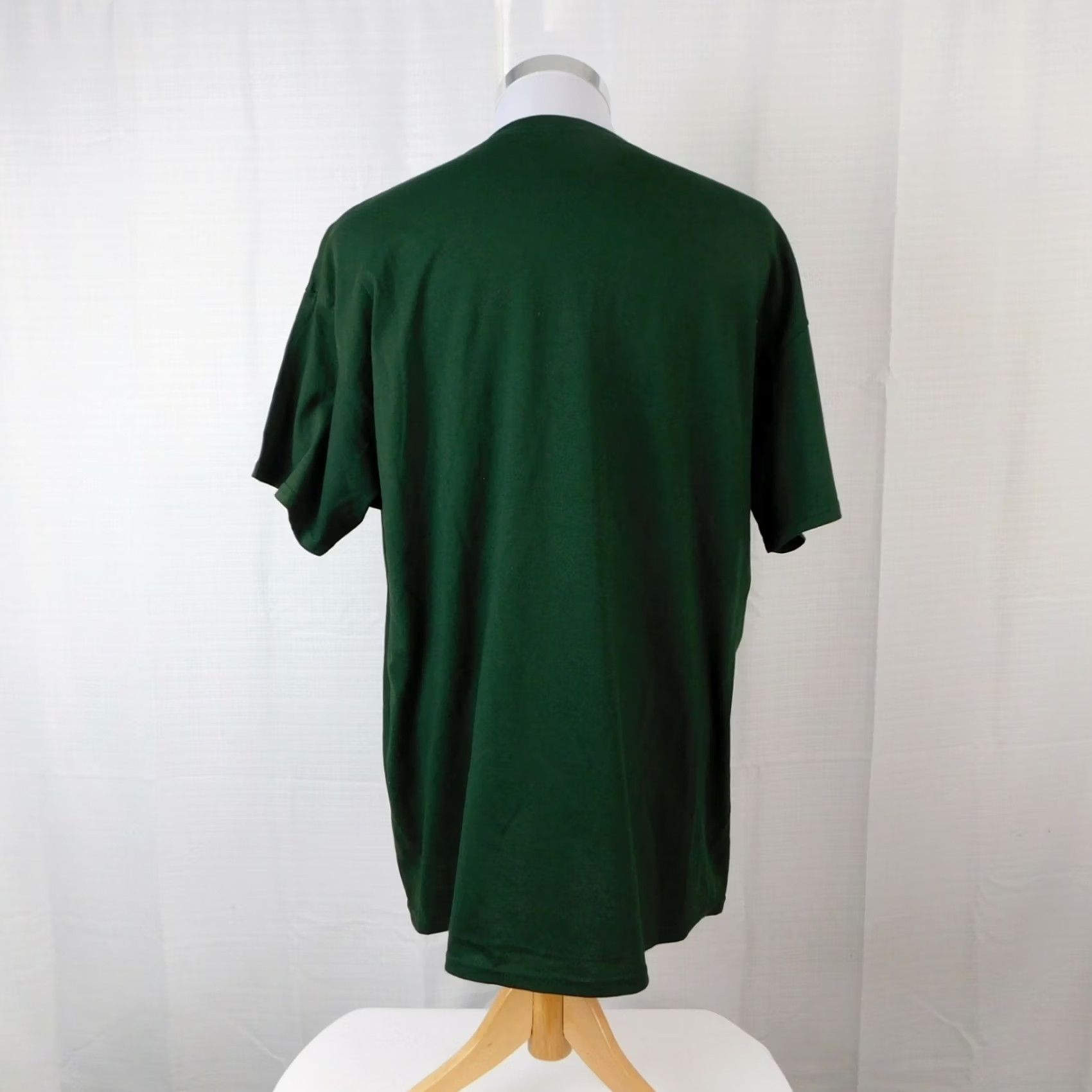 Hunter Meadow Creek Brisco Brands T-Shirt Hunter Green Large Mens Crew Neck Short Sleeve 100% Cotton Graphic Fish Size US L / EU 52-54 / 3 - 2 Thumbnail