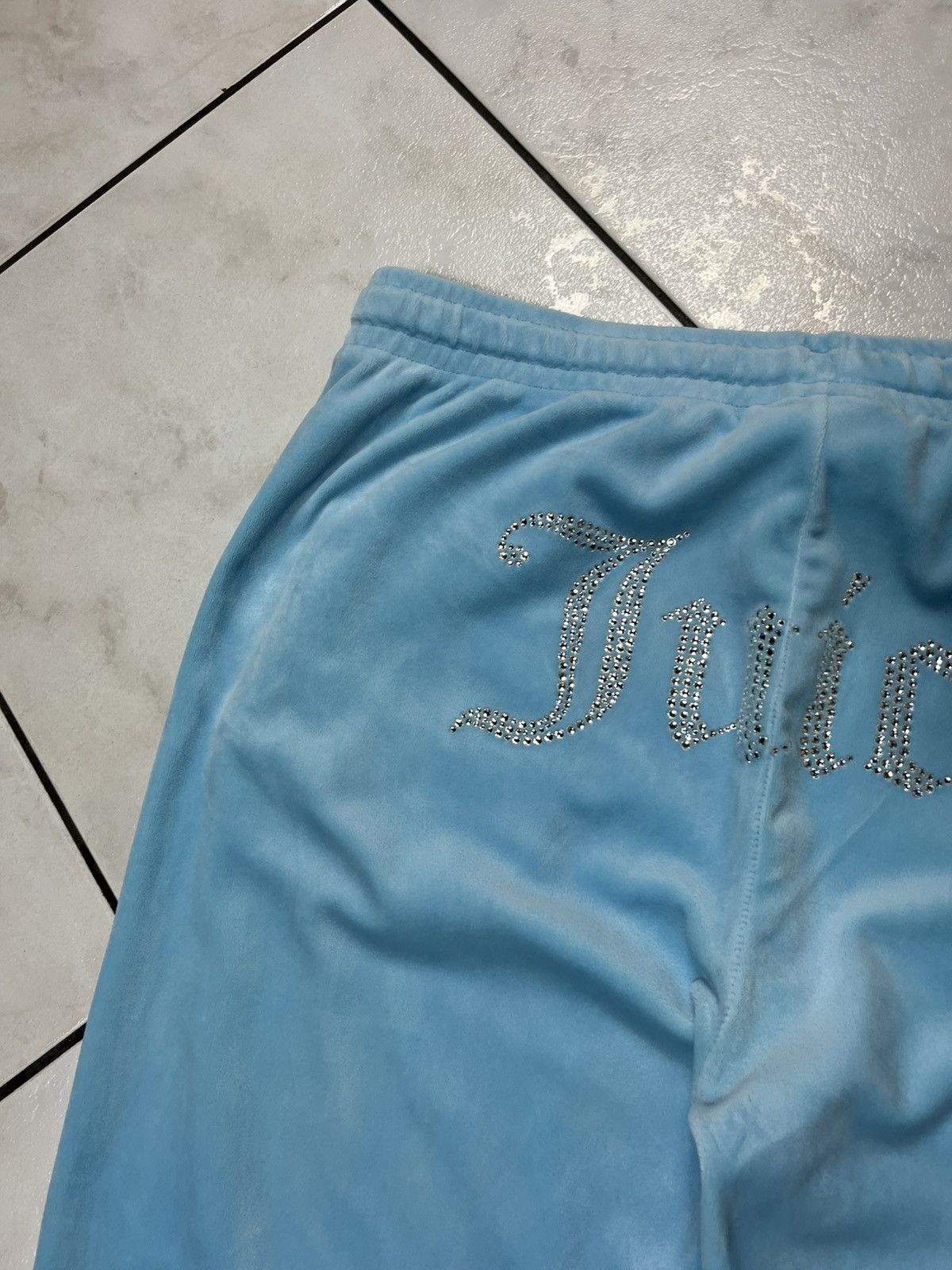 Ed Hardy × Juicy Couture Juicy Couture velvet sweatpants rhinestones crystal ass logo Size 28" / US 6 / IT 42 - 19 Thumbnail