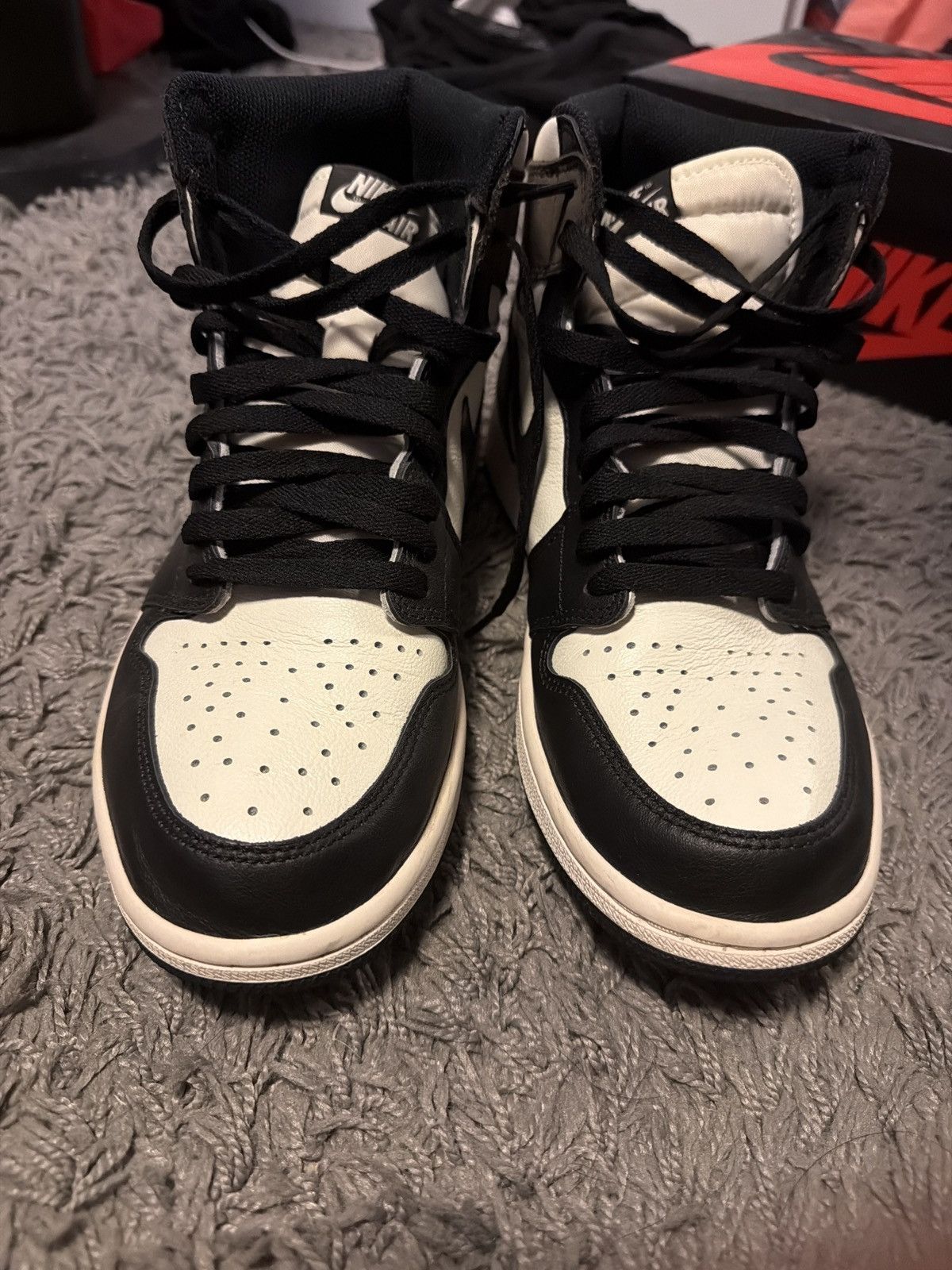 Nike Jordan 1 Dark Mocha Size US 10 / EU 43 - 4 Thumbnail