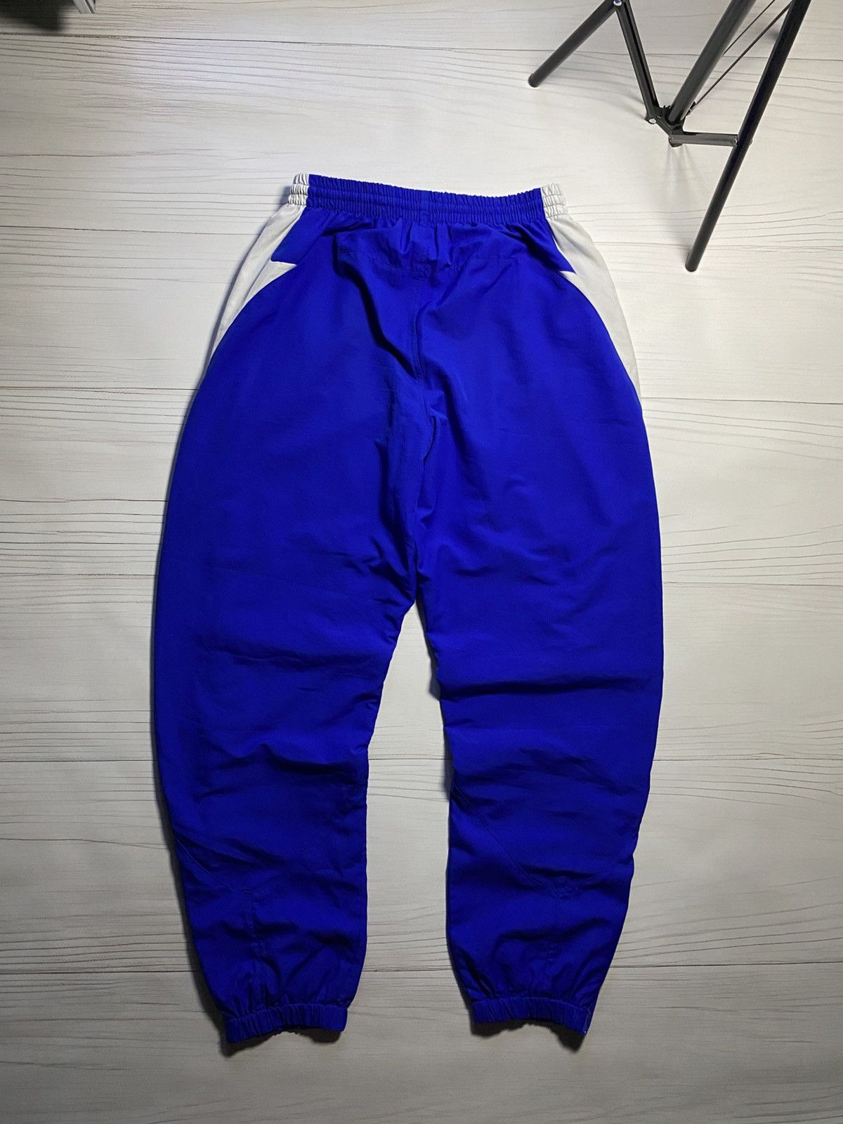Umbro × Vintage Vintage Umbro Glasgow Rangers training baggy fit y2k pants Size US 34 / EU 50 - 2 Thumbnail