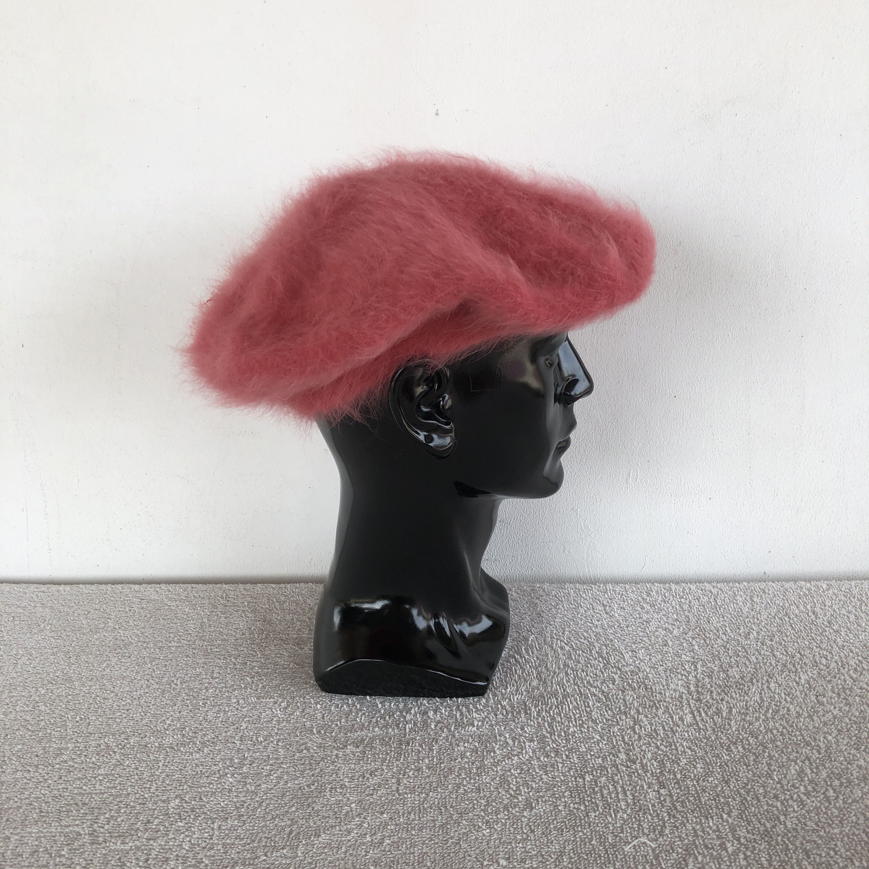 Japanese Brand Vintage Y2K Fur Mink Arts Beanie Snow Caps Hats Size ONE SIZE - 3 Thumbnail