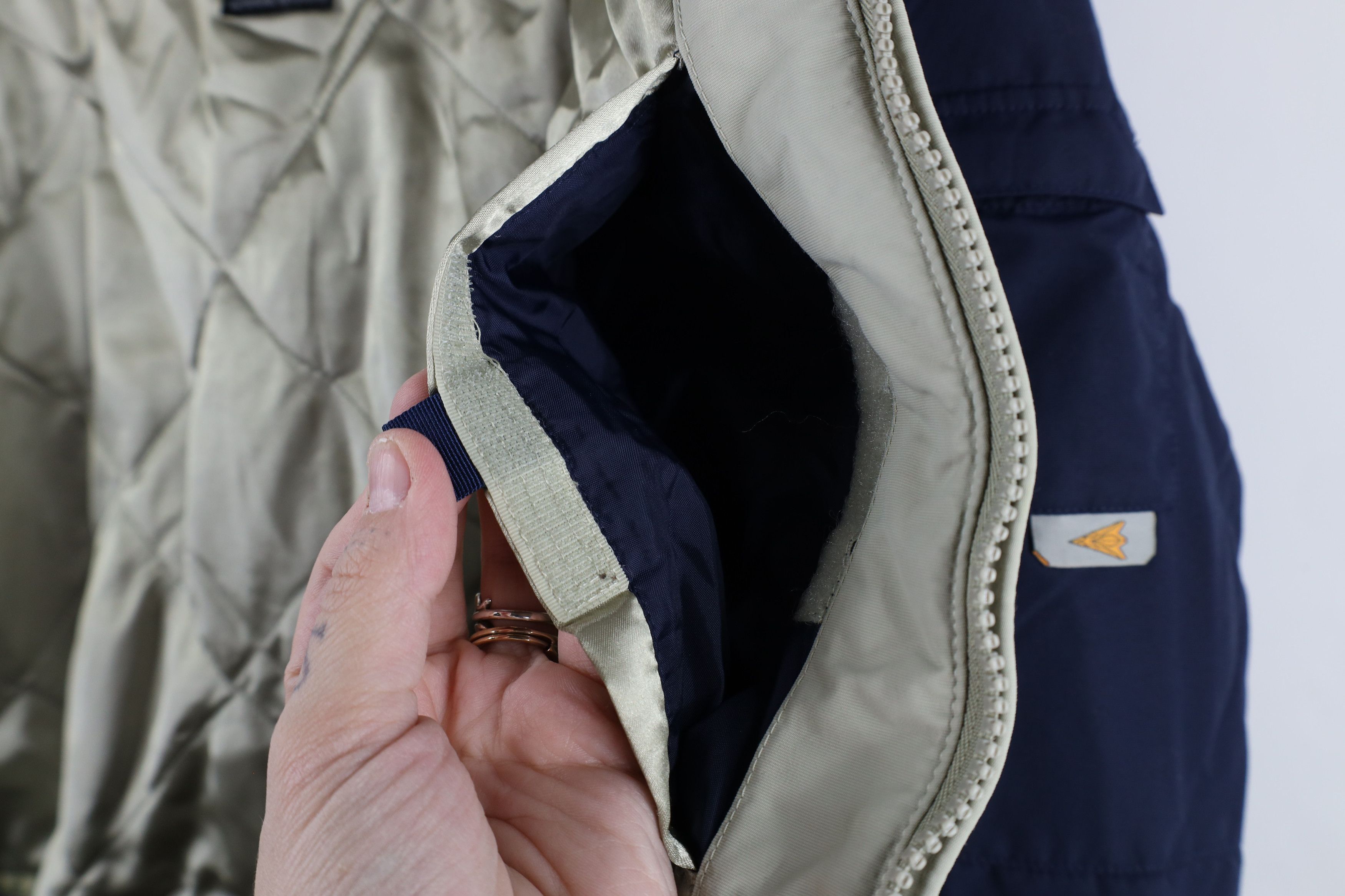 Burton × Vintage Vintage Burton Snowboarding Quilted Full Zip Bomber Jacket Size S / US 4 / IT 40 - 14 Thumbnail