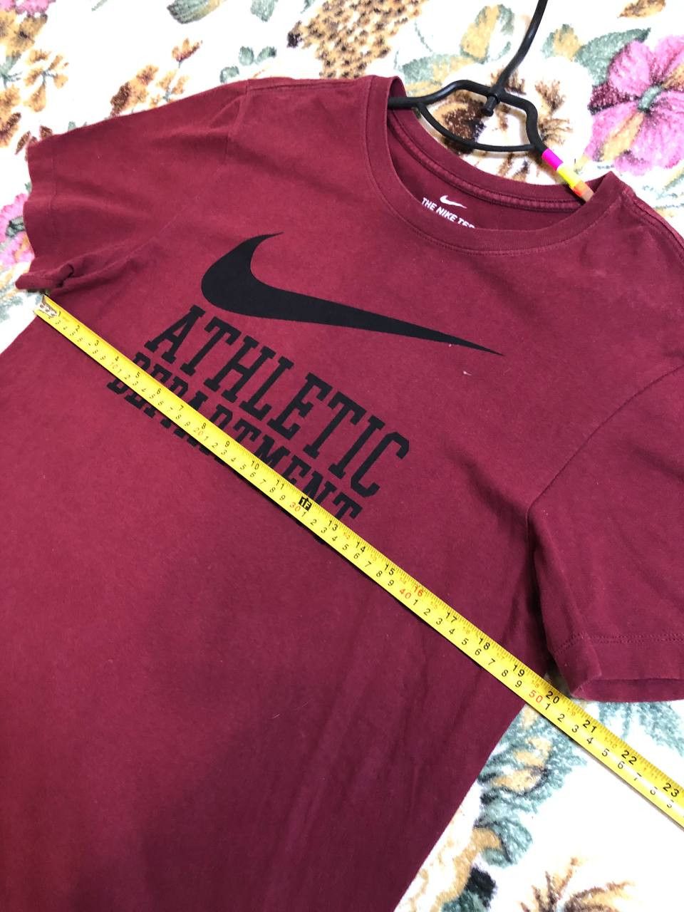 Nike Nike Shirt Mens Swoosh Logo Athletic Size US S / EU 44-46 / 1 - 5 Thumbnail