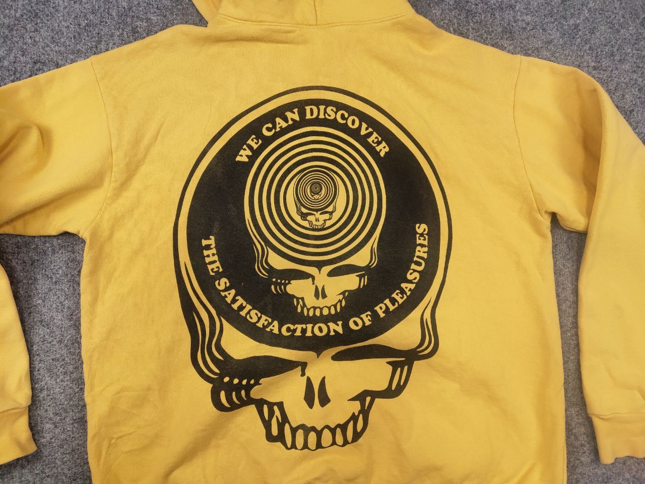 Pleasures Pleasures Face x The Greatful Dead Yellow Hoodie Vintage Size US L / EU 52-54 / 3 - 11 Thumbnail