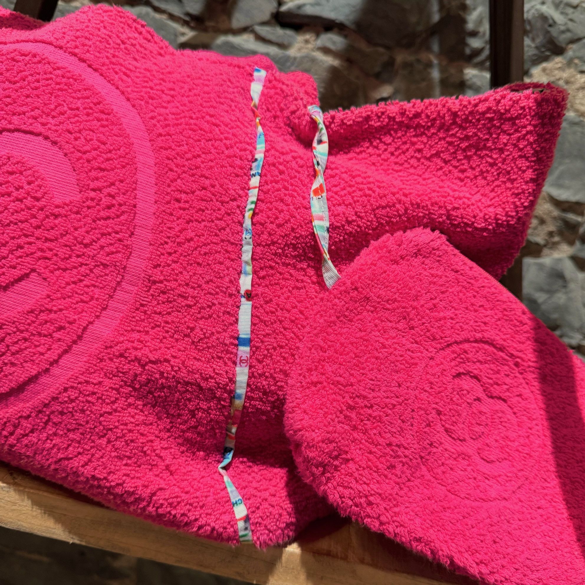 Chanel Chanel 2019 Pink Terry Cloth CC Beach Bag With Pouch & Towel Size ONE SIZE - 3 Thumbnail