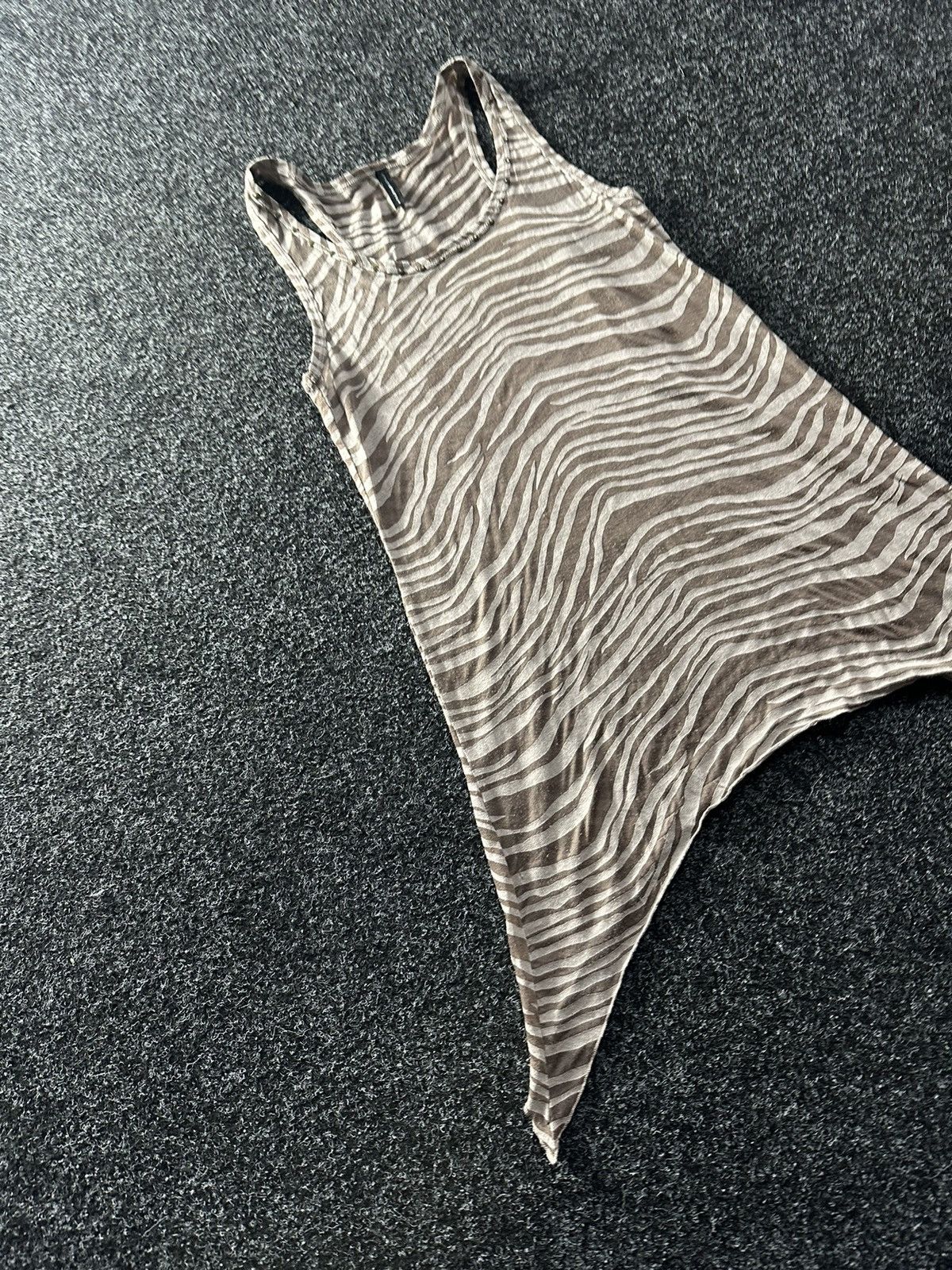 Designer × Issey Miyake × Vintage VTG 90s NAF NAF tank JPG style Womens Avant-garde Y2k rare Size S / US 4 / IT 40 - 2 Thumbnail