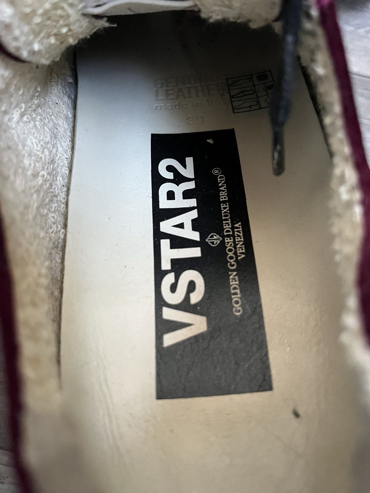 Golden Goose Golden star v-star velvet low top sneakers sz 39 Size US 9 / IT 39 - 10 Thumbnail