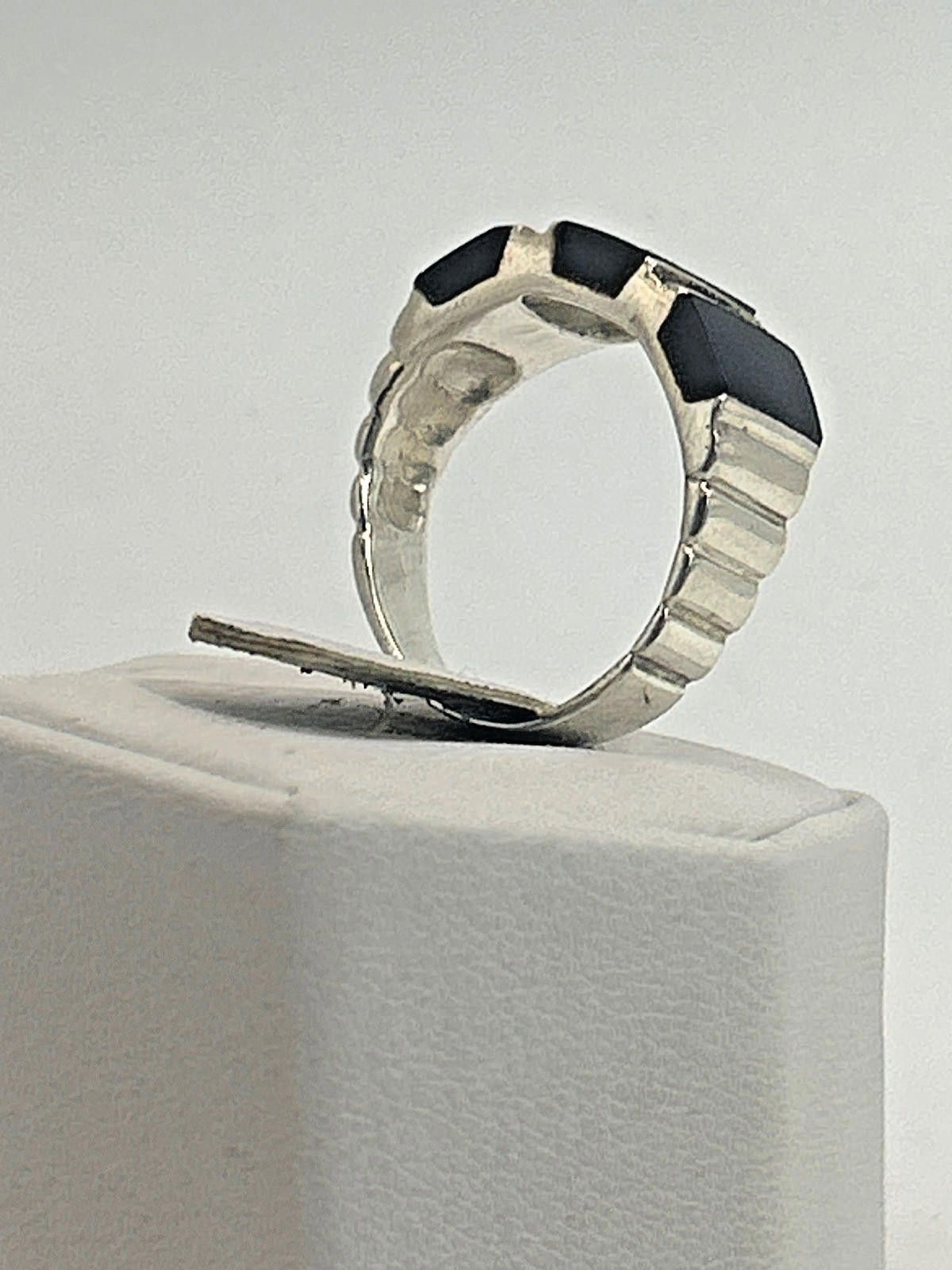 Sterling Silver 925 Vintage Sterling Silver Ring Size 8 with Black stone Size ONE SIZE - 6 Thumbnail