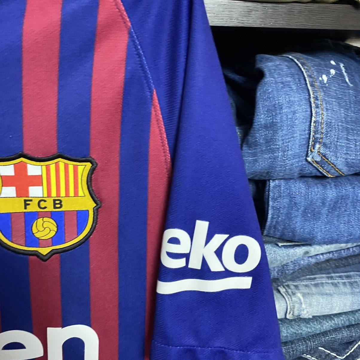 Nike Mens Nike FC Barcelona Origi 69 Player 2018 soccer jersey Size US S / EU 44-46 / 1 - 6 Thumbnail
