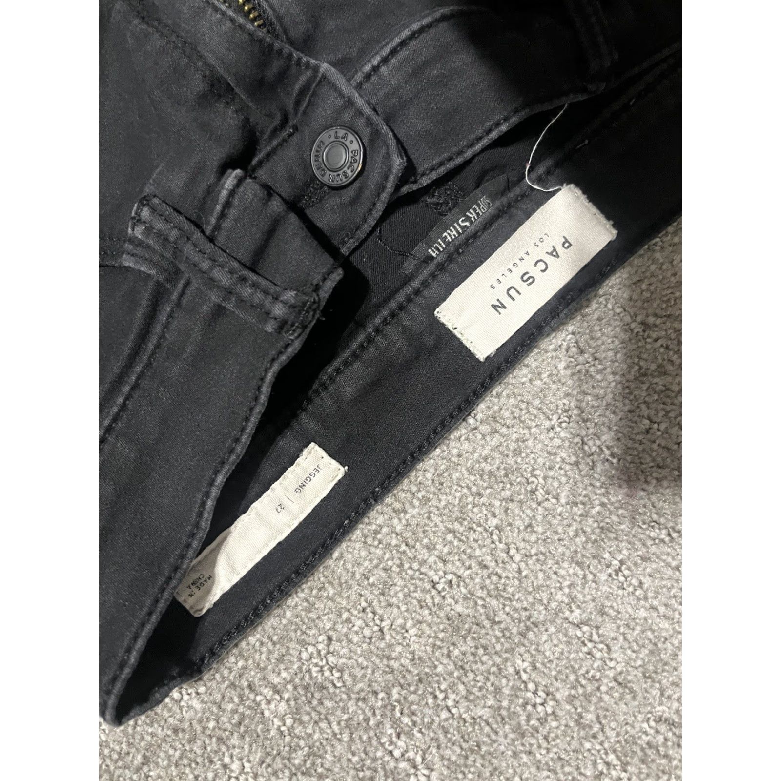 Pacsun PacSun High Rise Jegging Jeans Womens 27 Black Distressed Denim Comfy Size 27" / US 4 / IT 40 - 5 Thumbnail