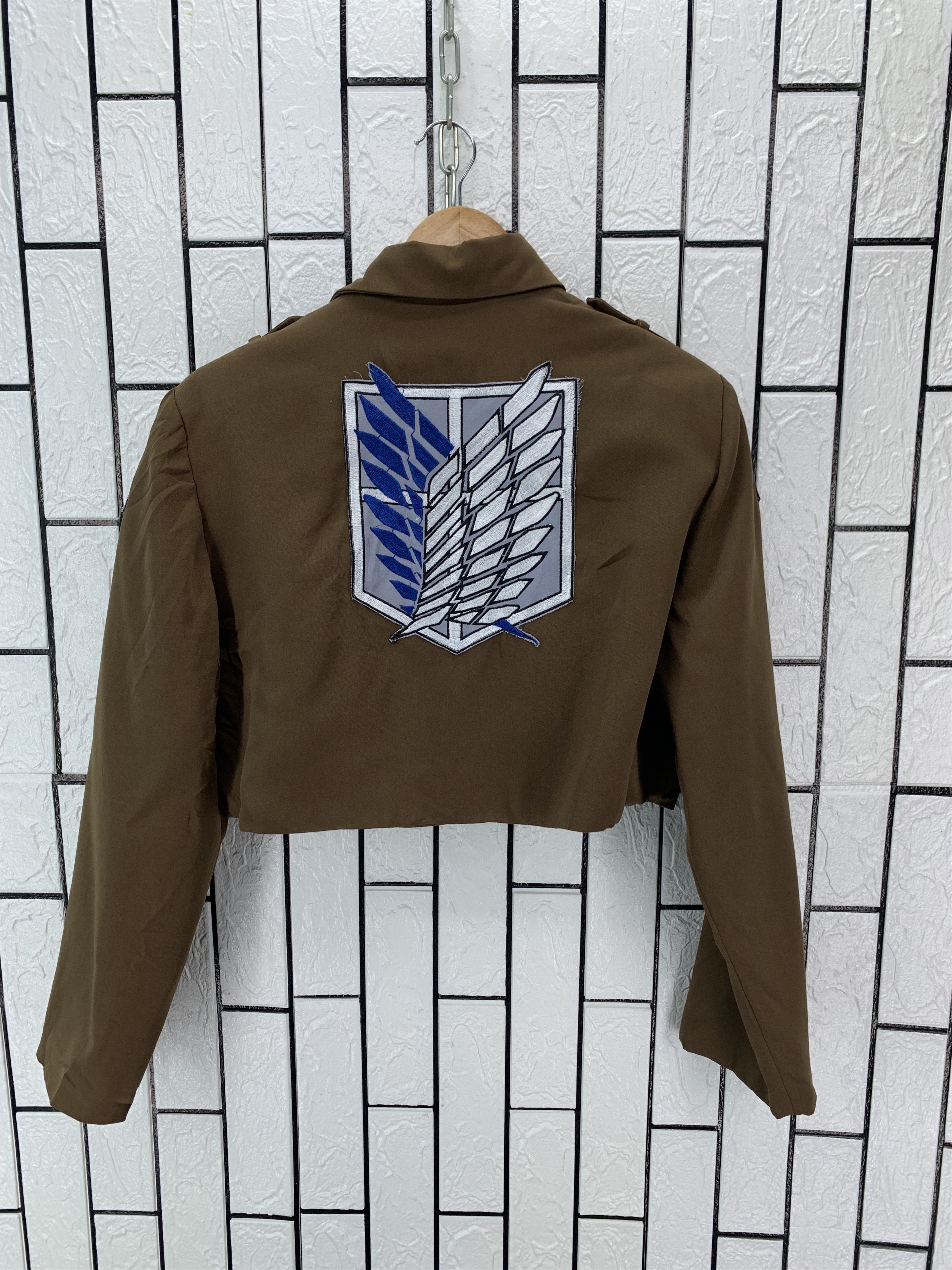 Anime Attack of titan patch Cropped Jacket Size US S / EU 44-46 / 1 - 6 Thumbnail
