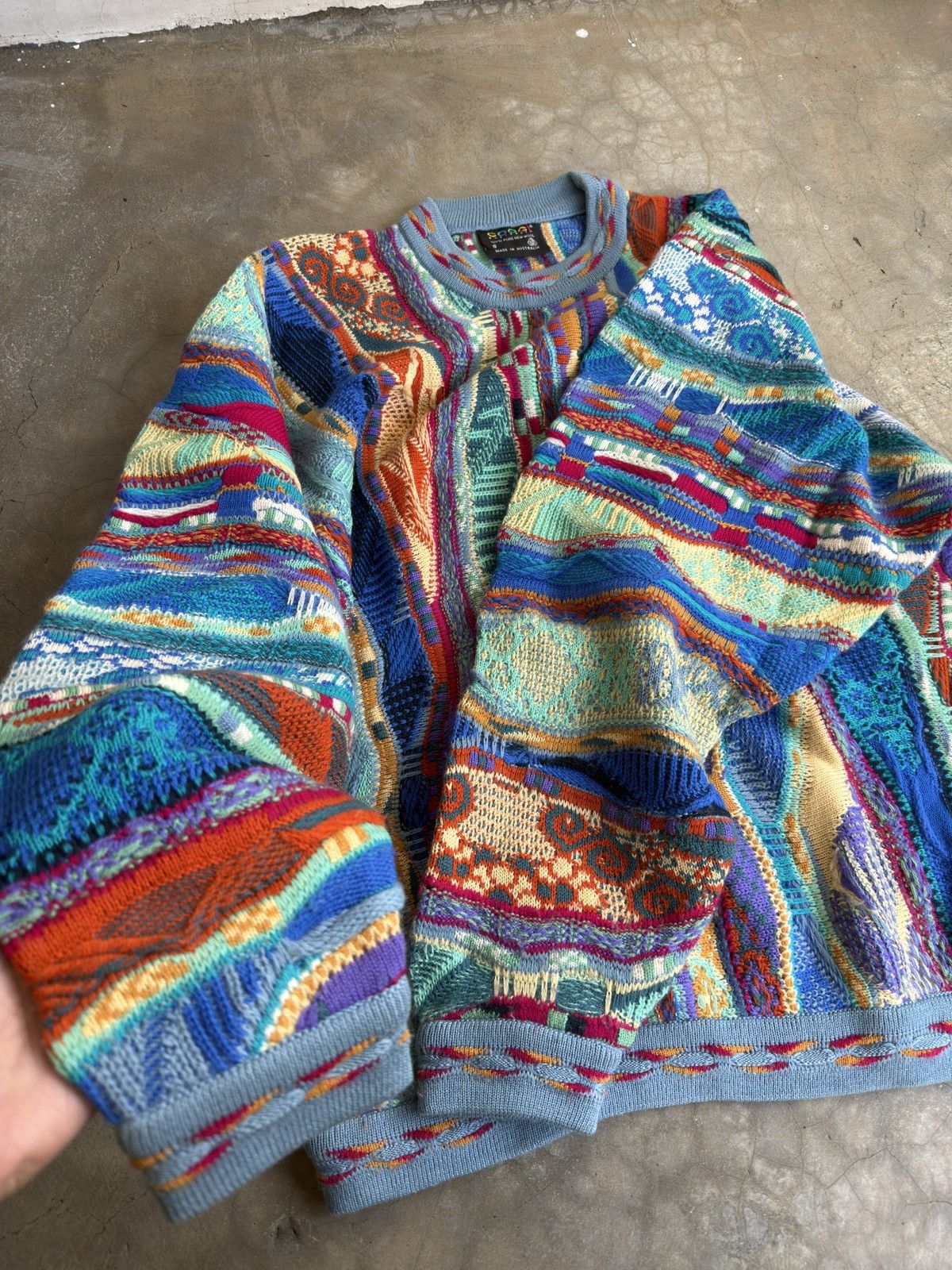 Coogi Coogi Australia 3d knit sweater size tagged S fits L/XL Size US L / EU 52-54 / 3 - 7 Thumbnail