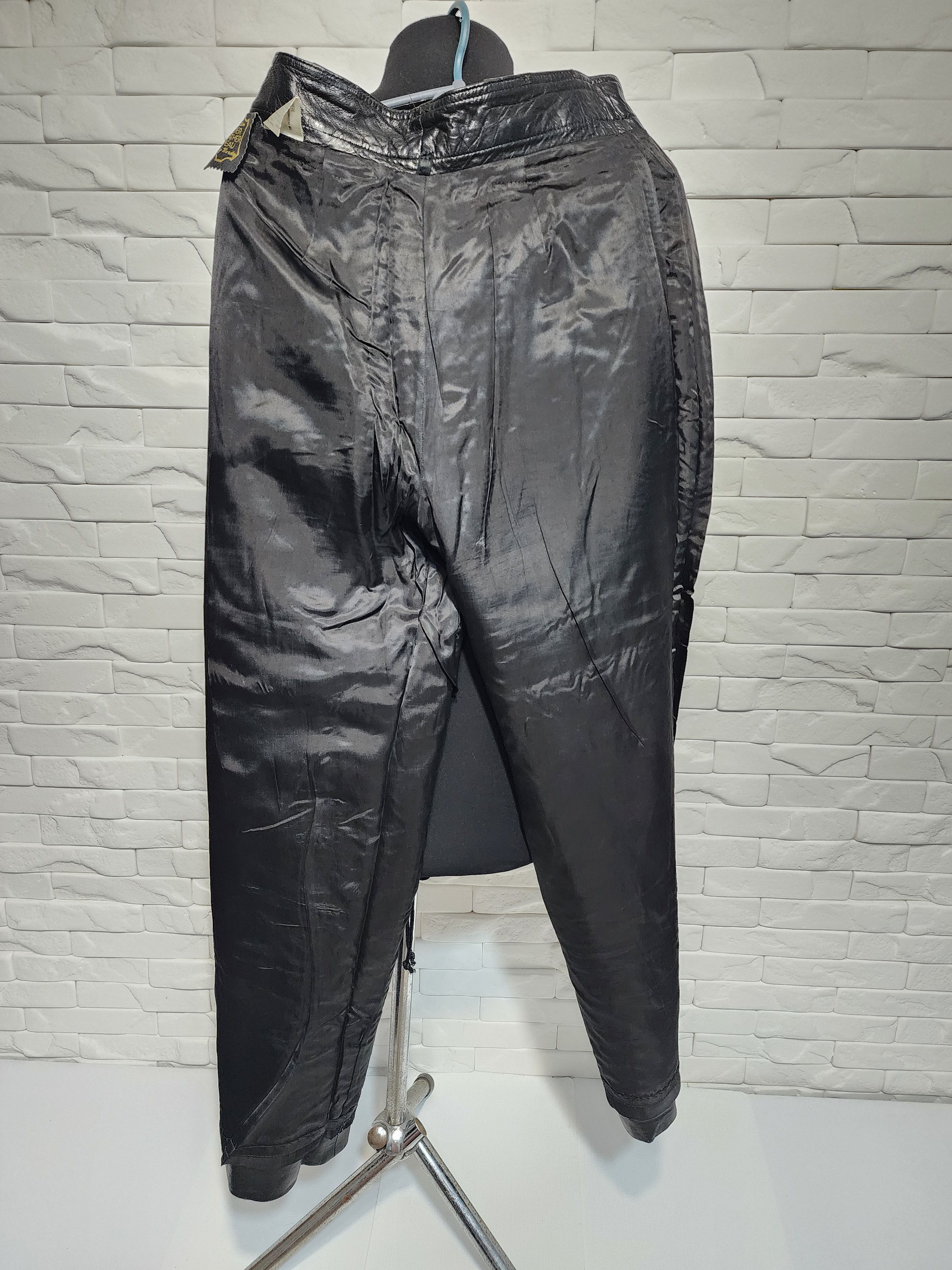 Other Black leather women's pants. Size 29" - 8 Thumbnail