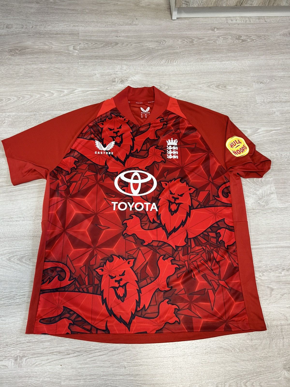 Castore 2025/26 Castore England Cricket Men's Short Sleeve Shirt - Size US XXL / EU 58 / 5 - 1 Thumbnail