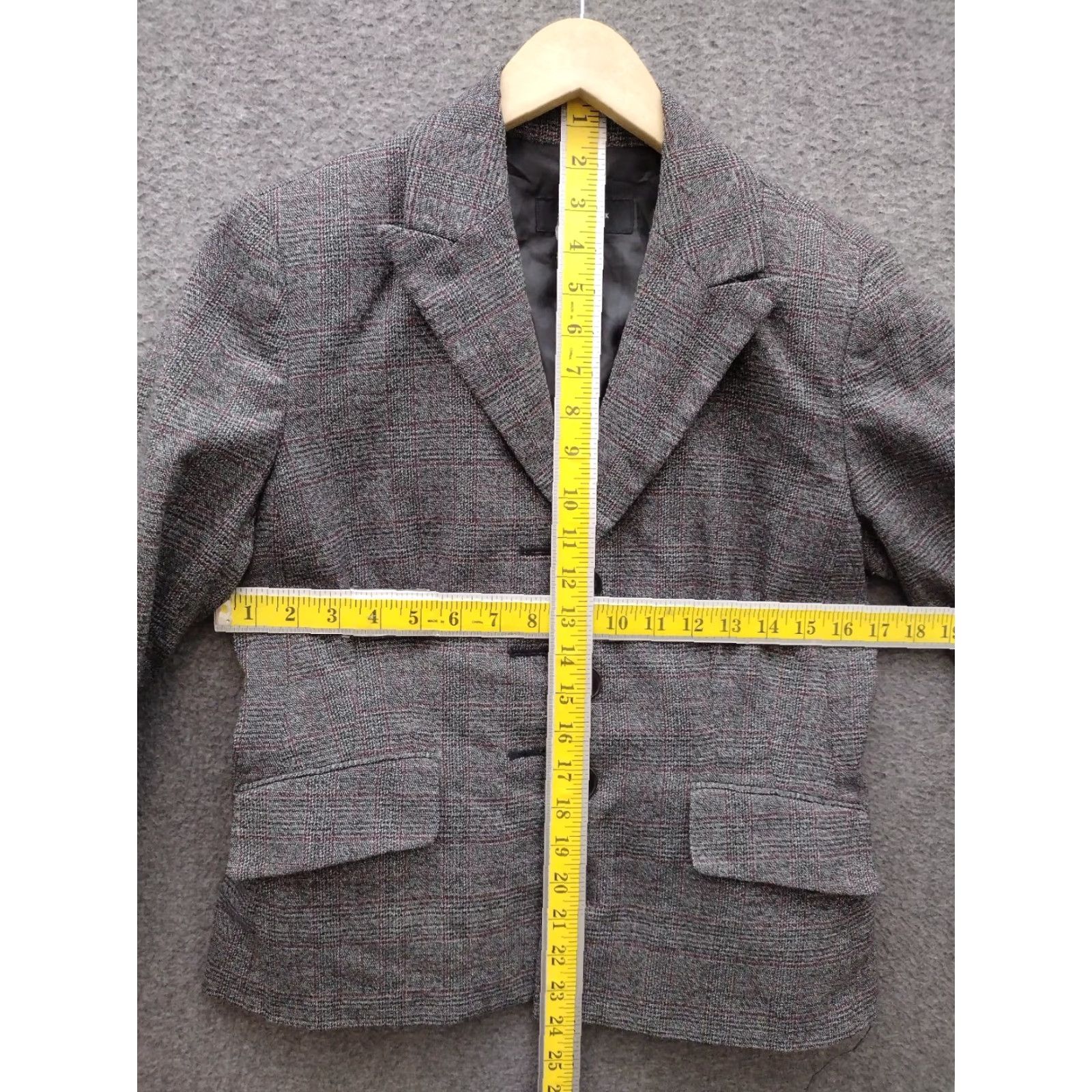 Jones New York VINTAGE Jones New York Blazer Women's 16P Petite 3 Button Pocket Office Career Work Plaid Gray Size M / US 6-8 / IT 42-44 - 5 Thumbnail
