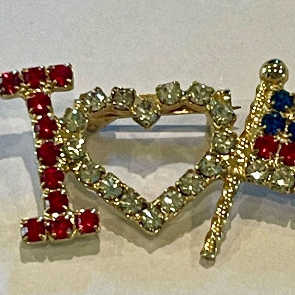 Other Vintage Patriotic Crystal Brooch I Love USA Rhinestone Pin Size ONE SIZE - 2 Thumbnail