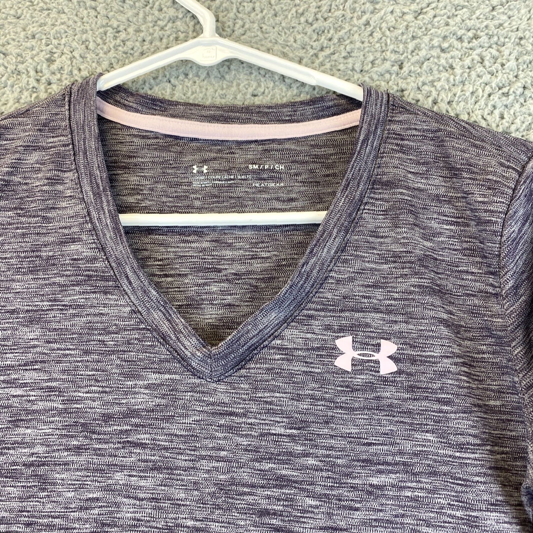 Under Armour Under Armour Womens Top Short Sleeve V Neck Size S Purple Gray Pink 51-38 Size S / US 4 / IT 40 - 2 Thumbnail