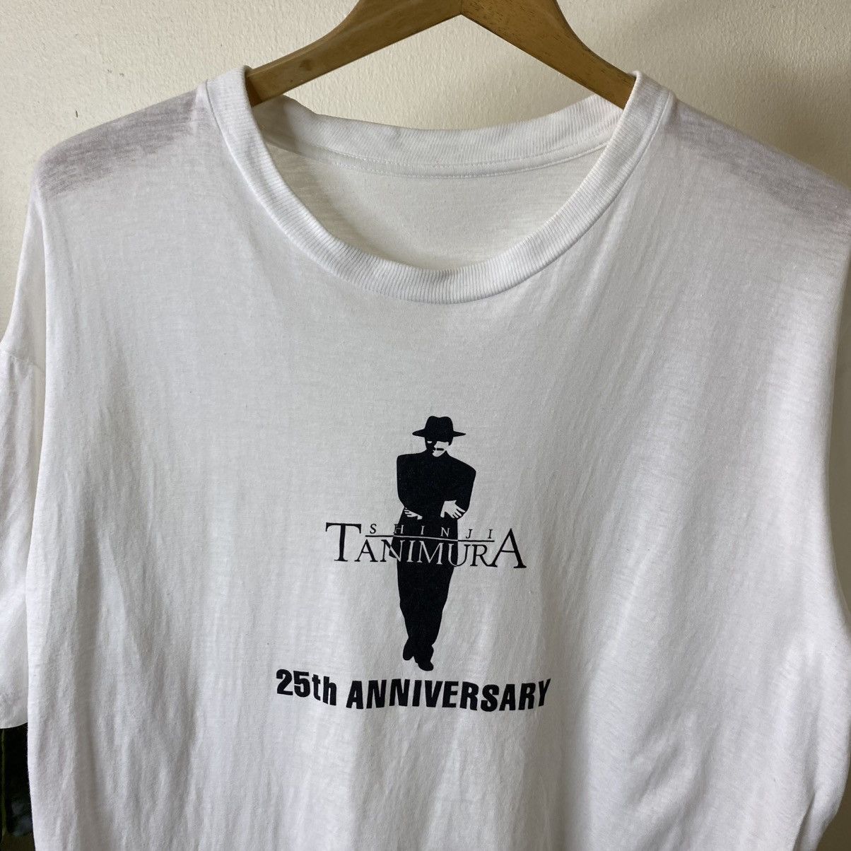 Vintage Vintage Shinji Tanimura Japanese Singer 25th Anniversary Tee Size US L / EU 52-54 / 3 - 2 Thumbnail