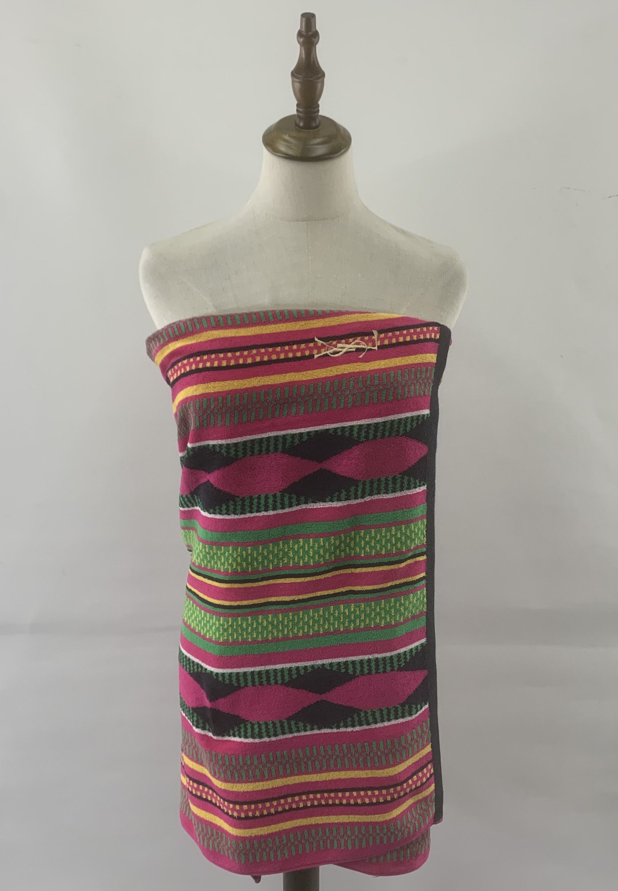 Yves Saint Laurent Yves Saint Laurent Towel Body Wrap BL9258 Size ONE SIZE - 1 Thumbnail