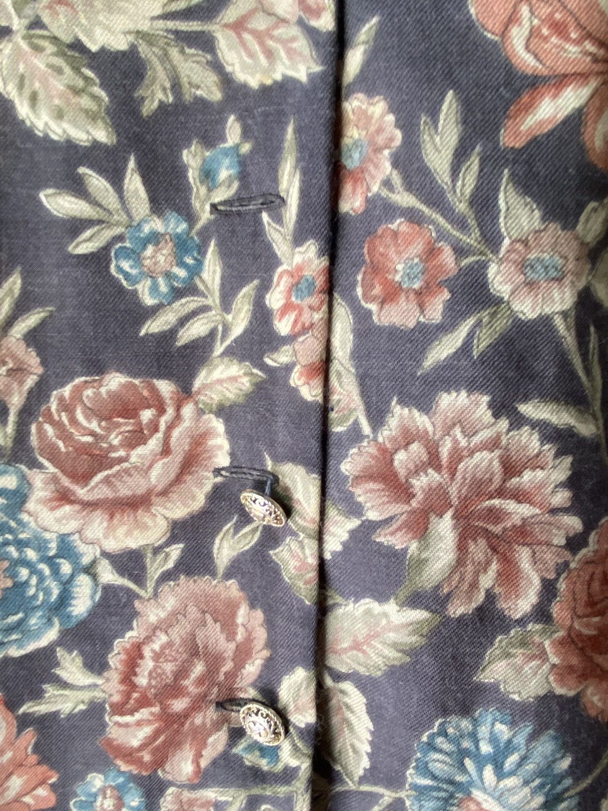 Burberry Burberrys Vintage Floral Button-Up Blouse in Charcoal Size XL / US 12-14 / IT 48-50 - 16 Thumbnail