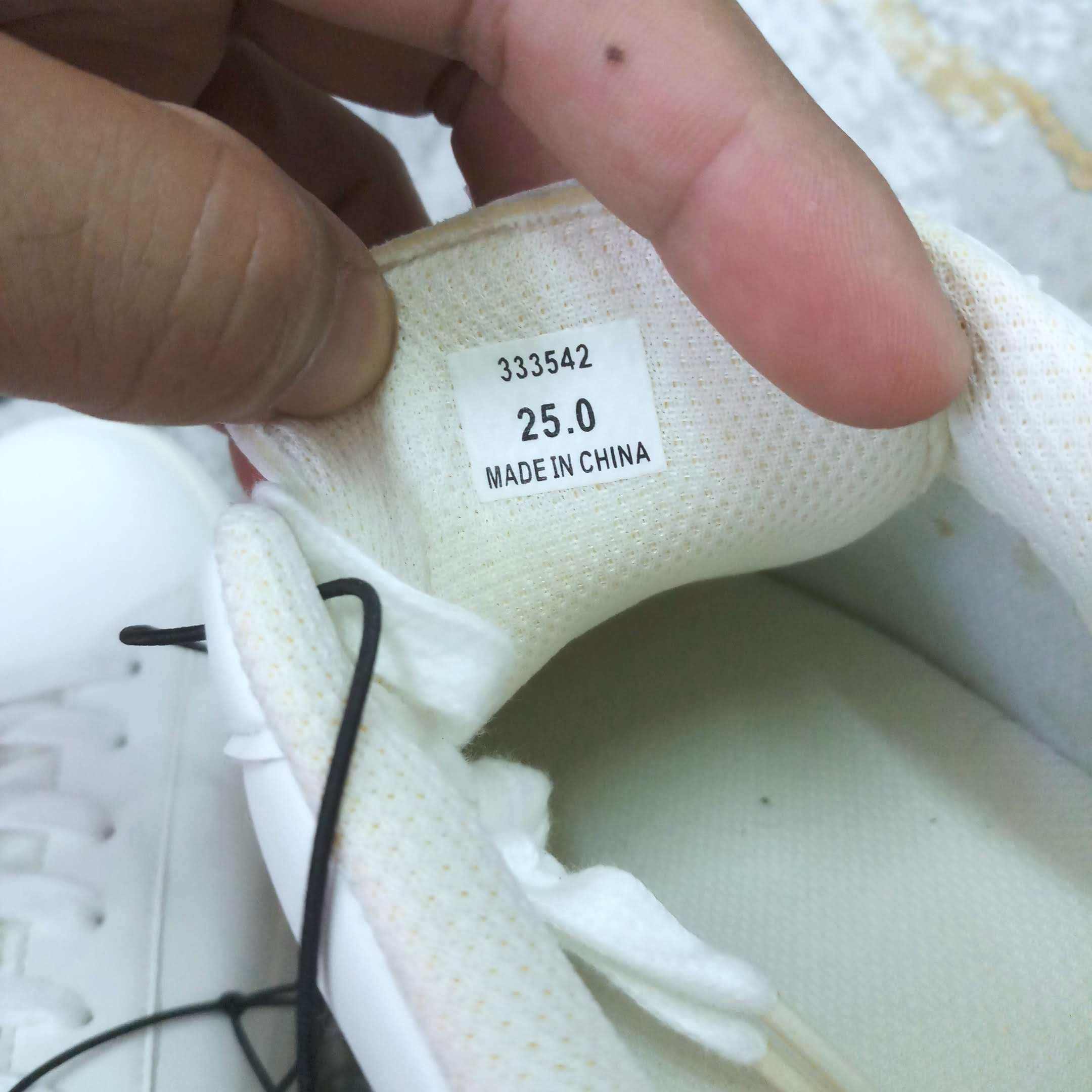 GU × Undercover GU x Undercover Jun Takahashi White Shoes Size US 7 / EU 40 - 9 Thumbnail