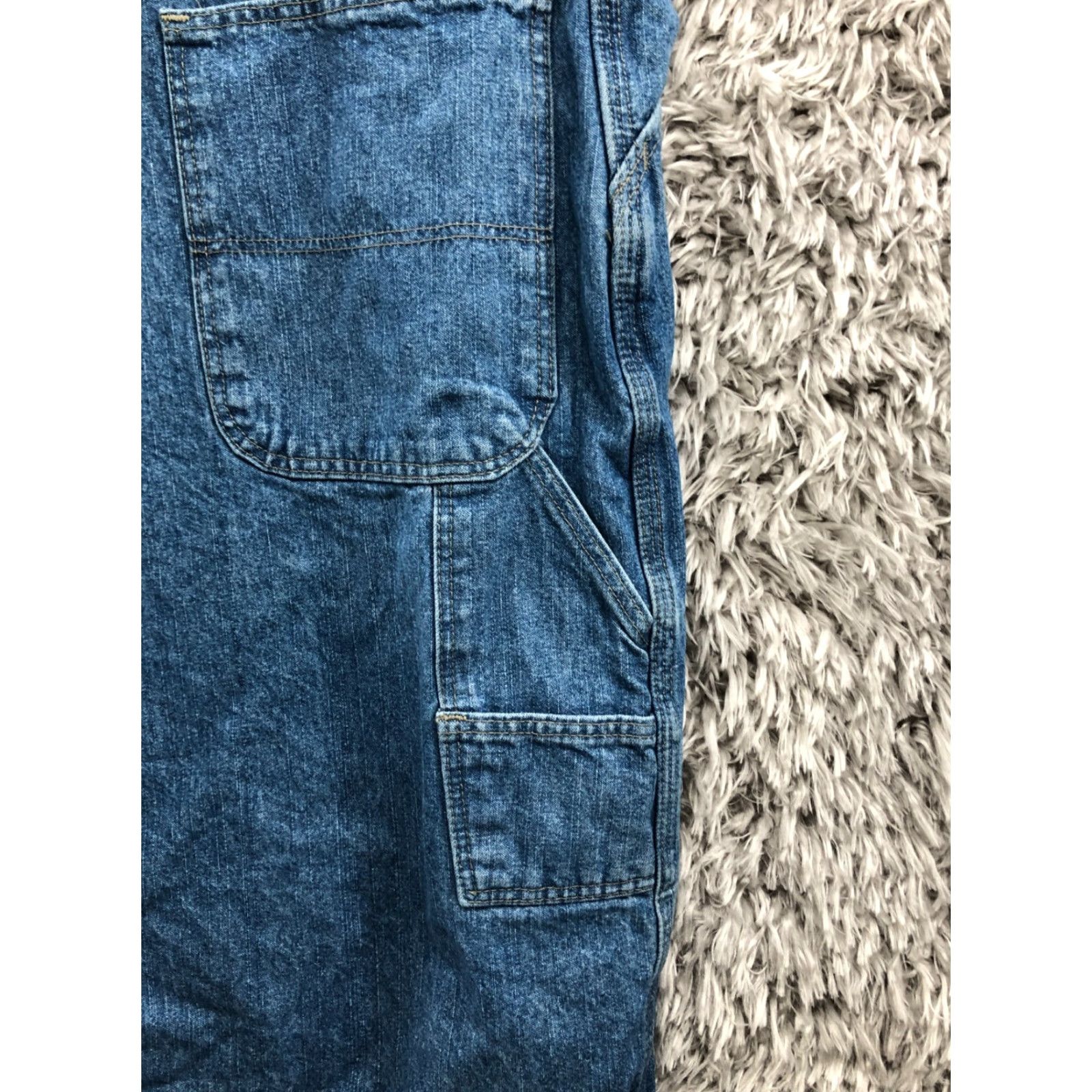 Wrangler Wrangler Original Carpenter Shorts Mens 46 Mid Rise Medium Wash Denim Bermuda 5-Pocket Belt Loops Blue Cotton Blend Regular Mens Size US 30 / EU 46 - 6 Thumbnail