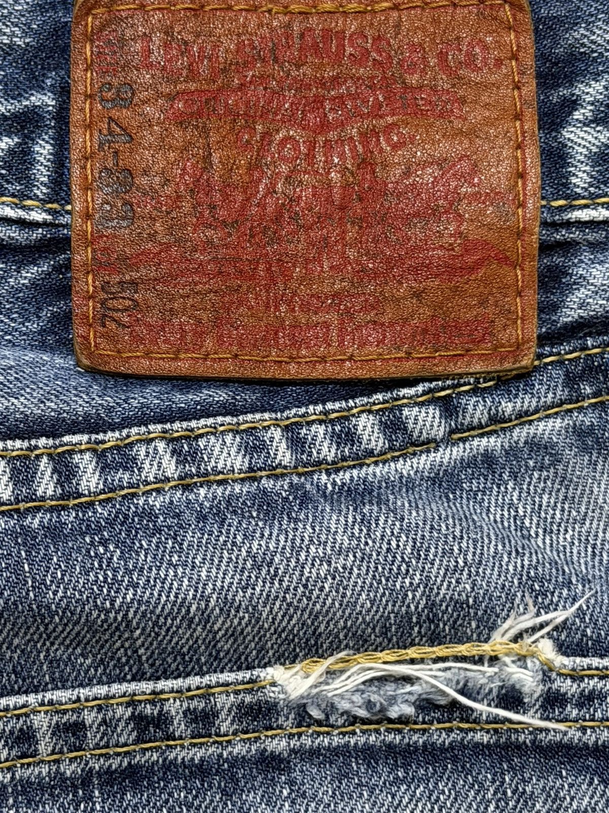 Levi's Vintage Levis 502 Blue Faded Wash Distressed Wide Leg Jeans Size US 33 - 6 Thumbnail