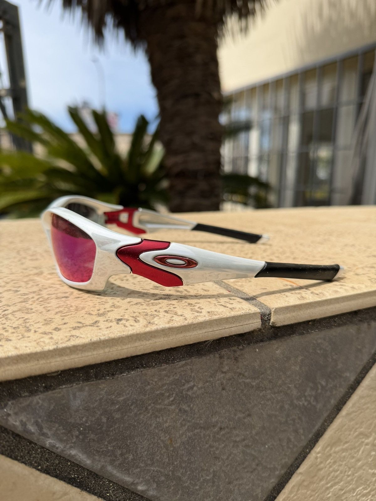 Oakley Oakley Sunglasses Grey/Red Straight 04-329 USA Size ONE SIZE - 5 Thumbnail
