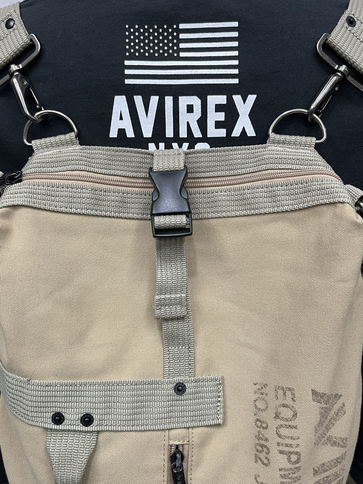 Avirex VERY RARE🔥Vintage AVIREX Multiway Canvas Bagpack Crossbody Size ONE SIZE - 16 Thumbnail