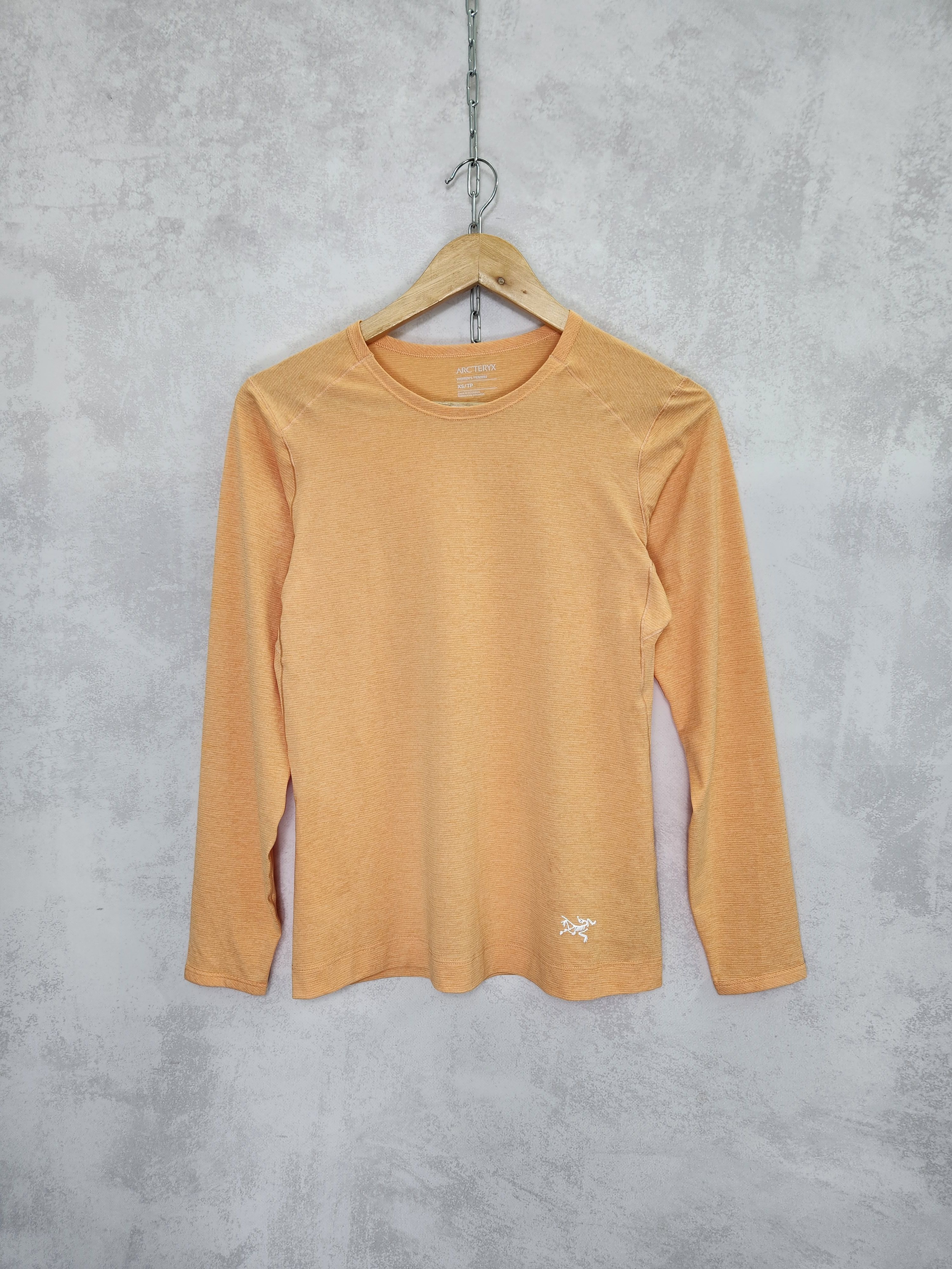 Arc'teryx Arcteryx light long sleeve Size XS / US 0-2 / IT 36-38 - 1 Thumbnail