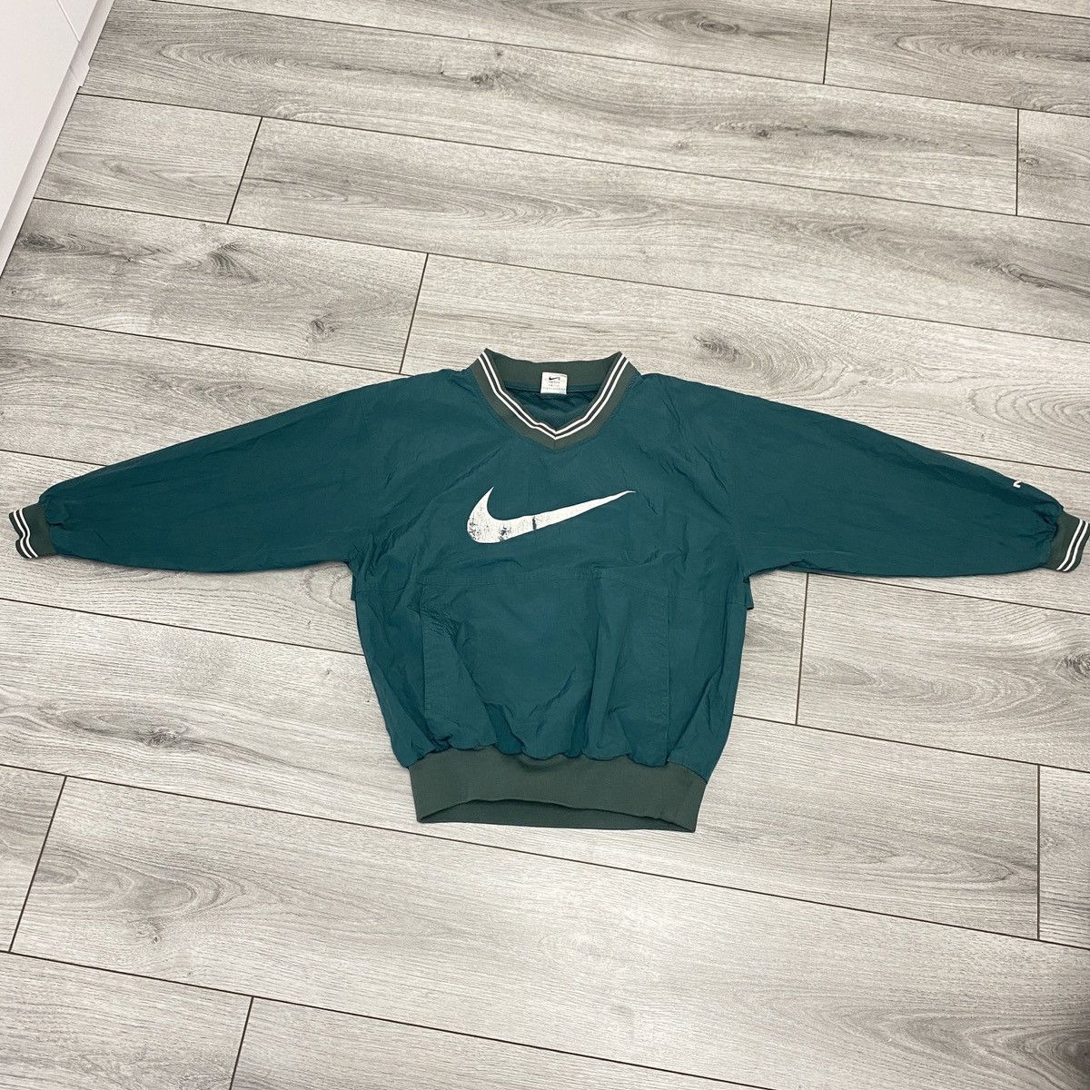 Nike × Vintage Nike Vintage Nylon Sweatshirt 90’s Size S / US 4 / IT 40 - 2 Thumbnail