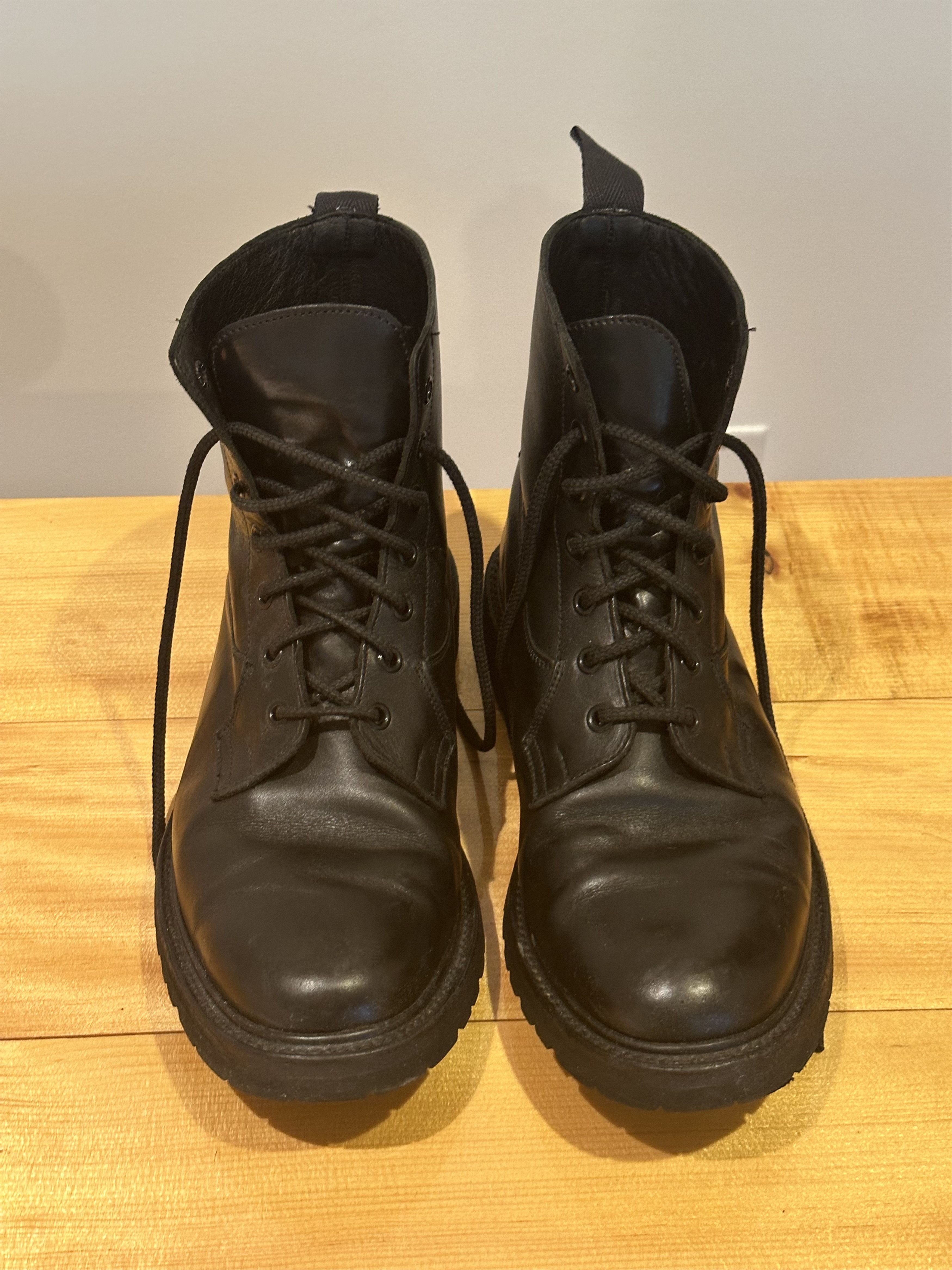Tricker's Burford Vi-Lite Boot Size US 9 / EU 42 - 1 Thumbnail