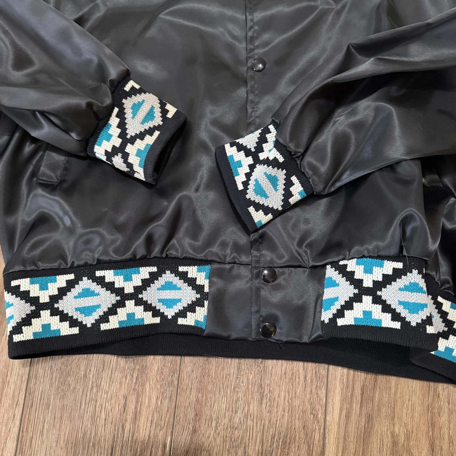 Black Sheep Vintage 80s Aztec Satin Southwestern Bomber Jacket Size L Size US L / EU 52-54 / 3 - 6 Thumbnail