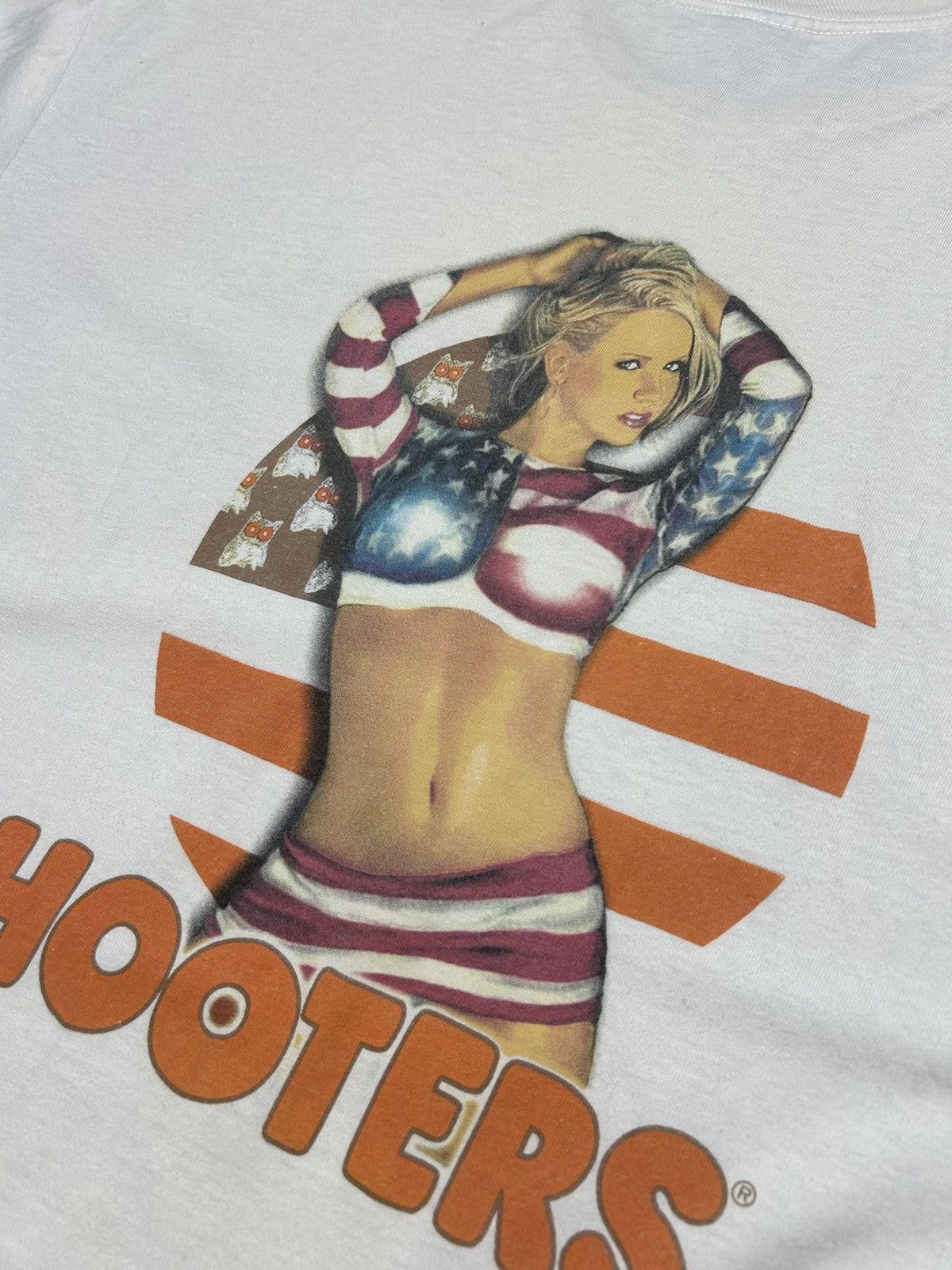 Vintage Vintage Hooters USA Girl Babe T-Shirt Y2K Size US XXL / EU 58 / 5 - 6 Thumbnail