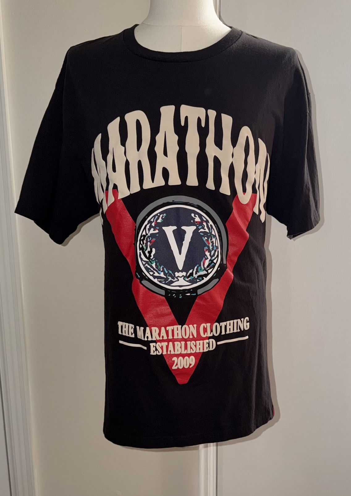 Other Marathon Clothing Vintage Victory V Black T-Shirt Size XL Size US XL / EU 56 / 4 - 1 Thumbnail