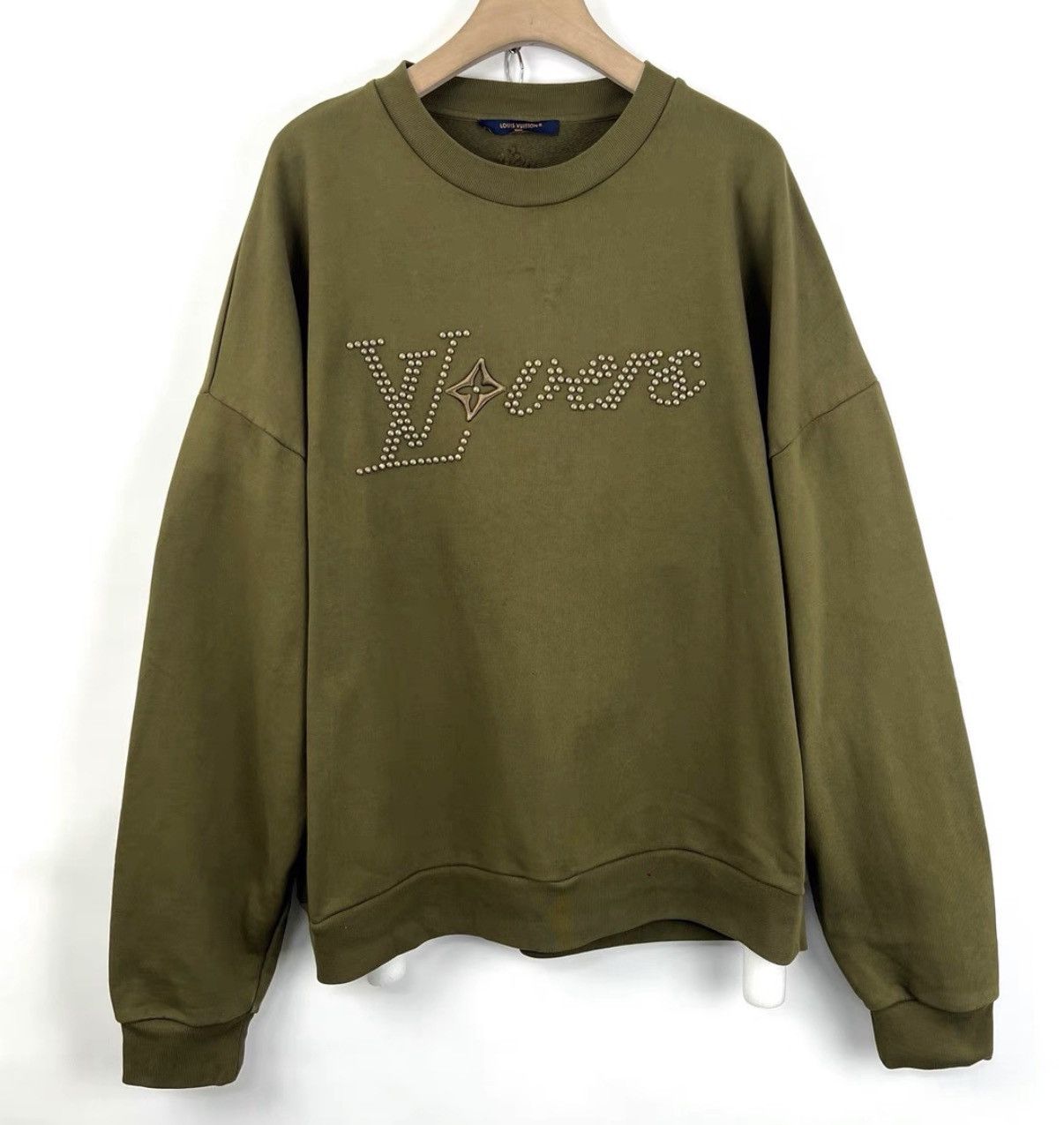 Louis Vuitton Louis Vuitton x Pharrell Williams rivet logo sweatshirt K12 Size XXL / US 16-18 / IT 52-54 - 1 Thumbnail
