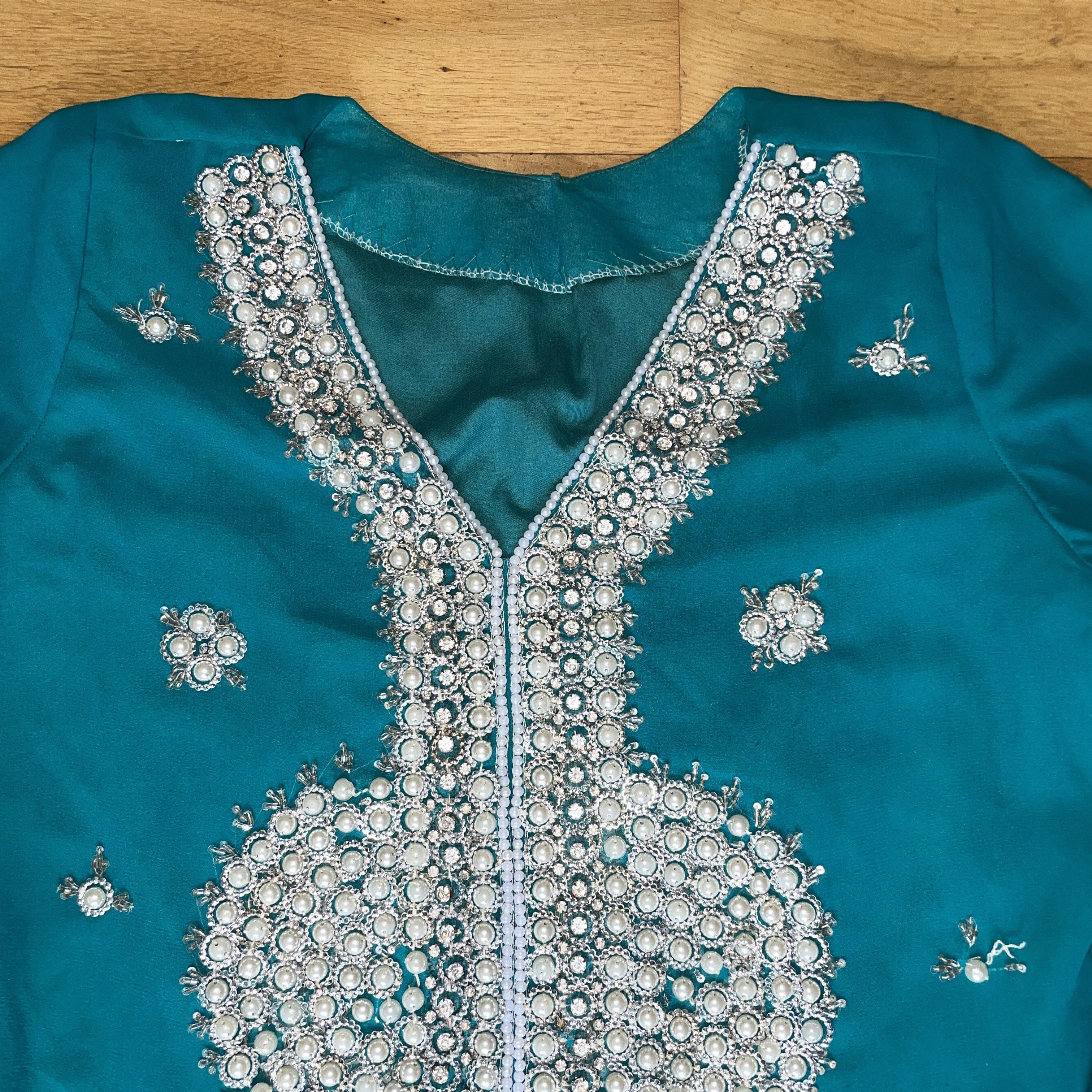 Vintage Ethnic Asian Costume Women's Costume Asia Turkey Size L Size L / US 10 / IT 46 - 1 Thumbnail