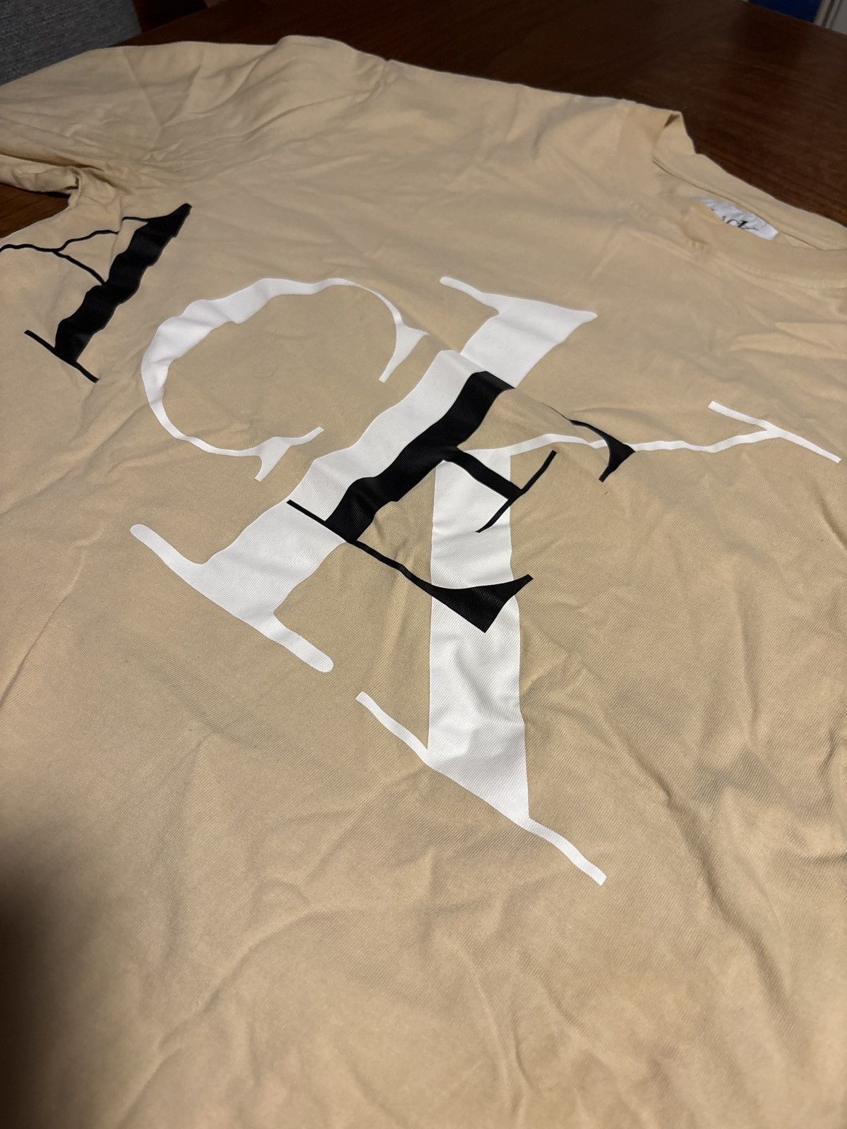 Calvin Klein × Palace Palace CK1 Longsleeve T Shirt Wheat Large SS22 Size US L / EU 52-54 / 3 - 1 Thumbnail