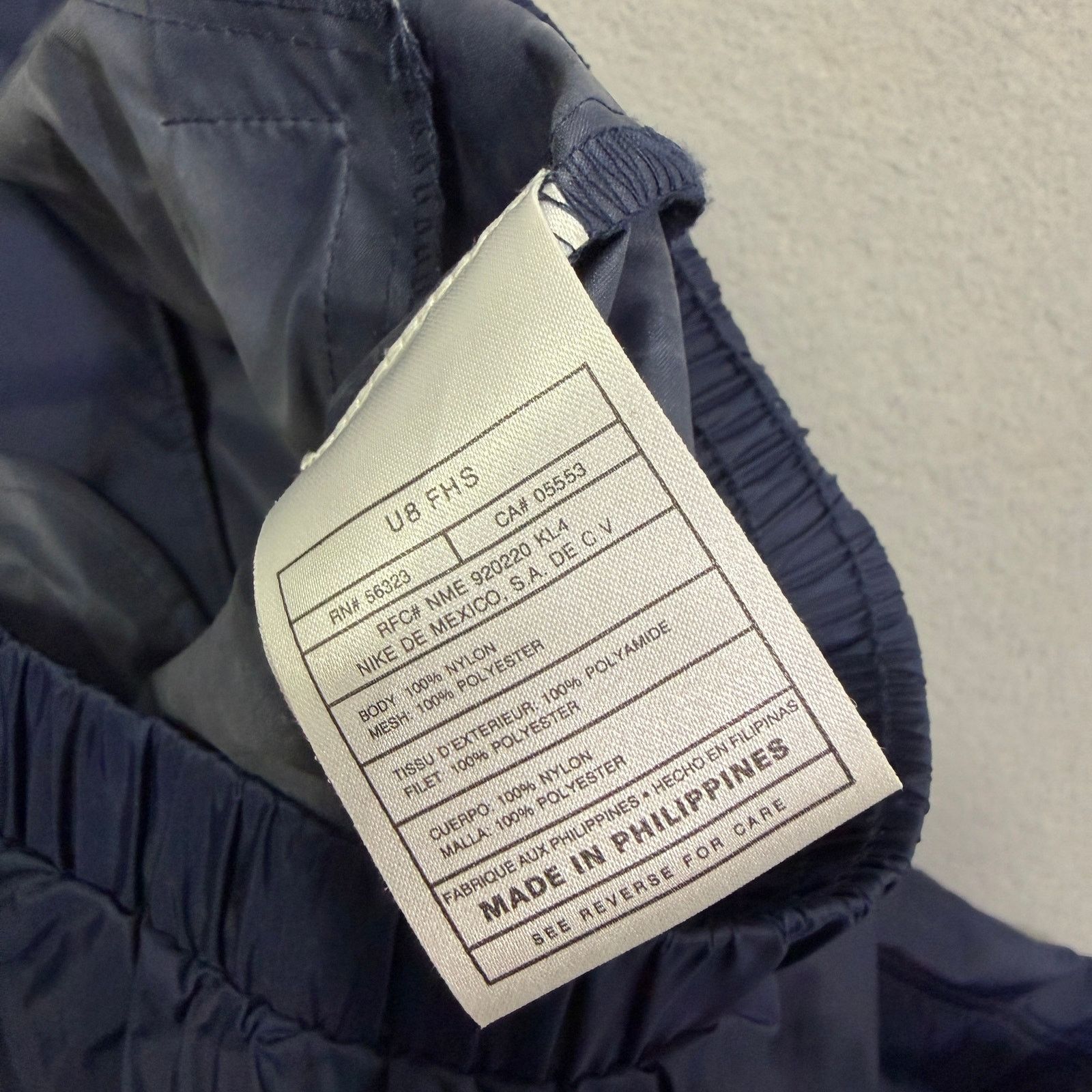 Nike Vintage Nike Windbreaker Jacket Women's Small Blue Full Zip Size S / US 4 / IT 40 - 5 Thumbnail
