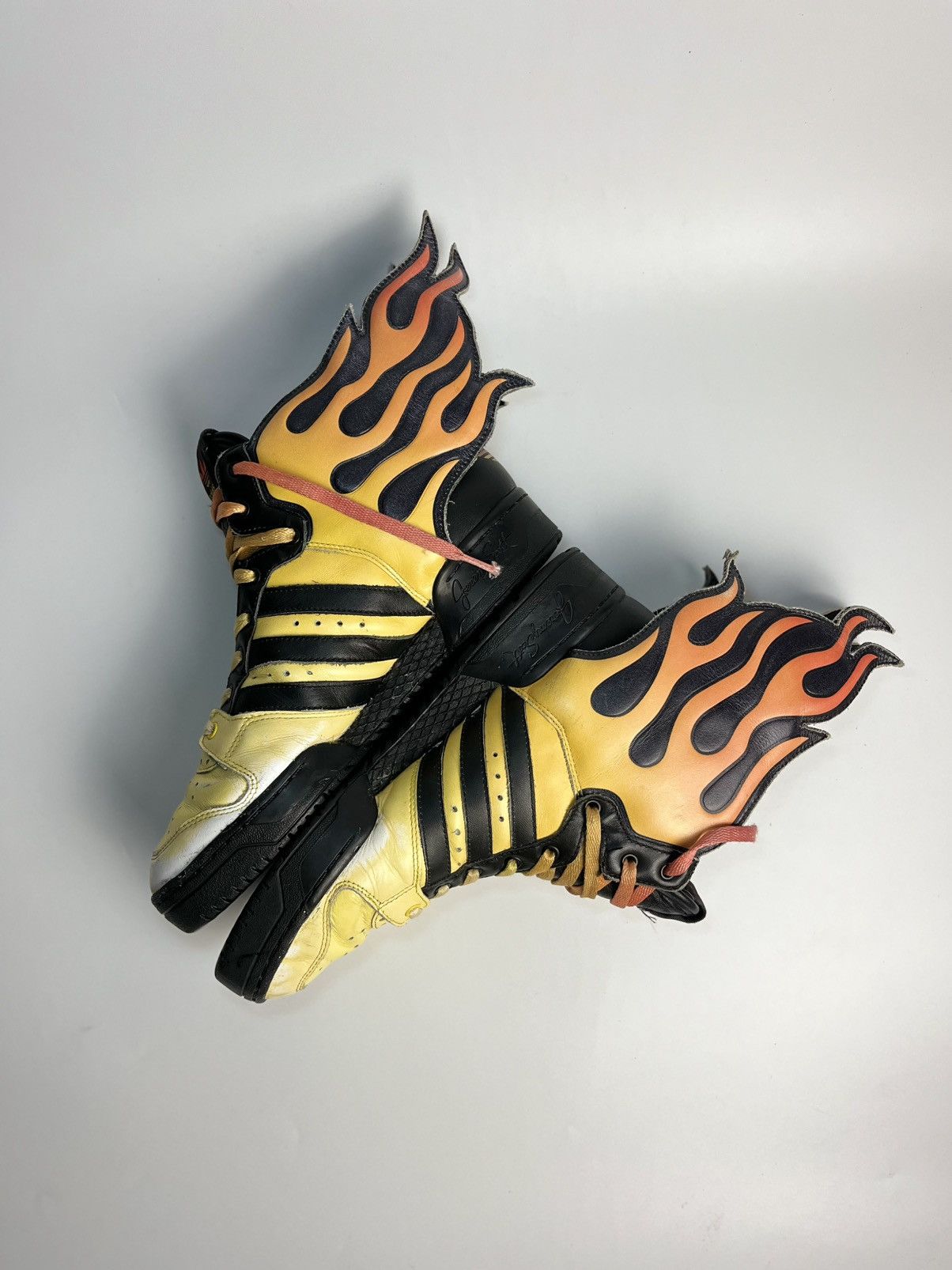 Adidas × Jeremy Scott RARE Adidas x Jeremy Scott JS Flames Size US 9 / EU 42 - 2 Thumbnail