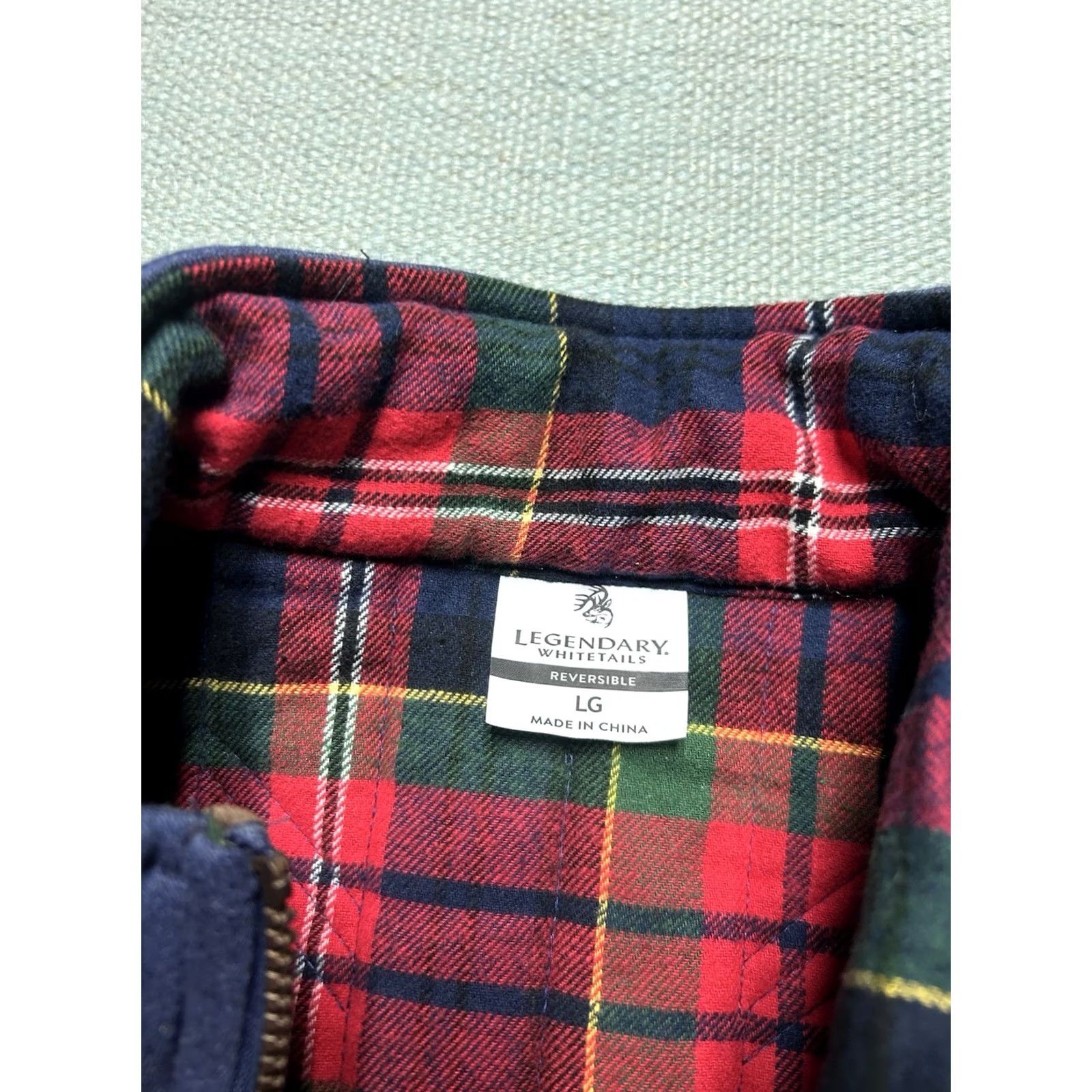 Vintage VINTAGE Legendary Whitetails Reversible Vest Jacket Quilted Plaid Hunting Adult Large Blue Mens Size US L / EU 52-54 / 3 - 4 Thumbnail