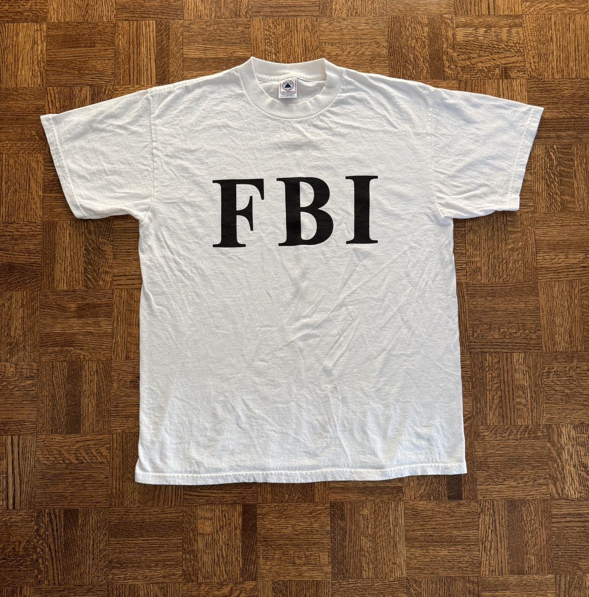 Vintage Vintage 90s FBI Federal Bureau of Investigation Graphic Tee Size US L / EU 52-54 / 3 - 1 Thumbnail