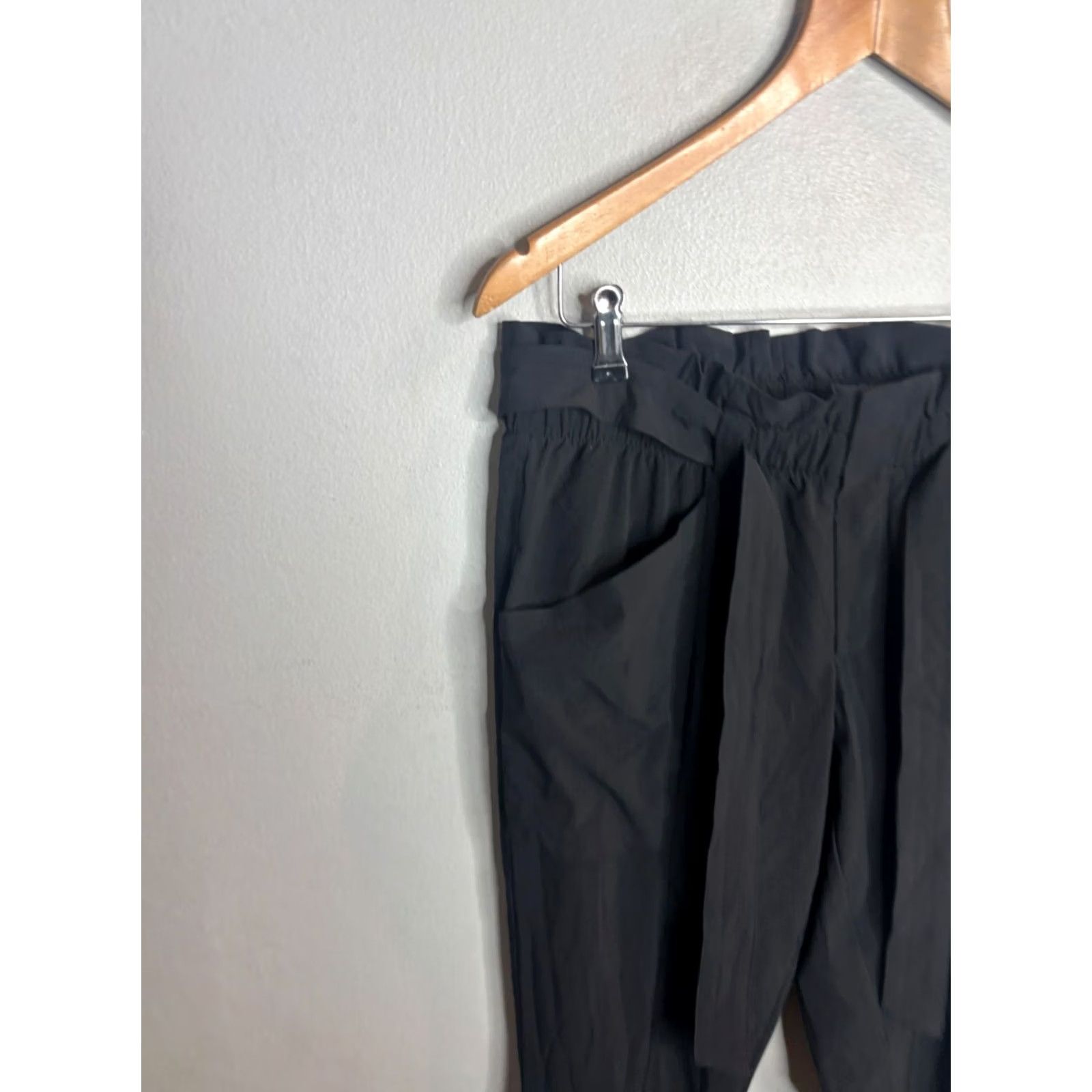 Athleta Athleta Black Skyline Stretch Pant Womens Regular 28in Inseam Tapered Dress Pants City Preppy Casual Stretch 8/10 Size 27" / US 4 / IT 40 - 2 Thumbnail