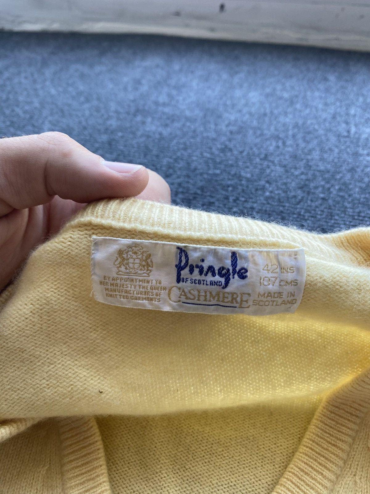 Pringle Of Scotland 🔥Pringle Scotland Cashmere Rare V neck sweater Size US L / EU 52-54 / 3 - 2 Thumbnail