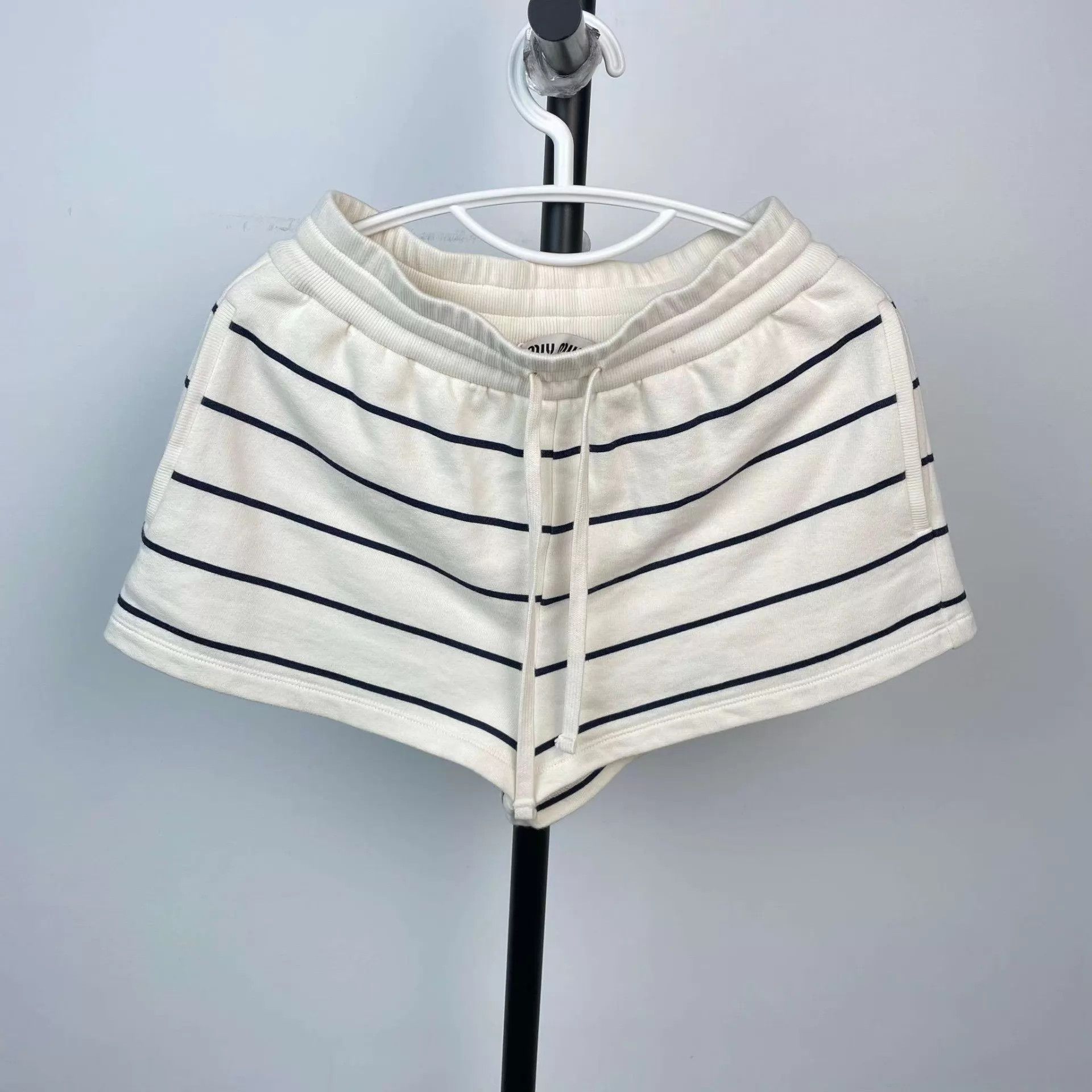 Miu Miu MIU MIU 95 New Striped Embroidered S Black & White Shorts Size 26" / US 2 / IT 38 - 1 Thumbnail