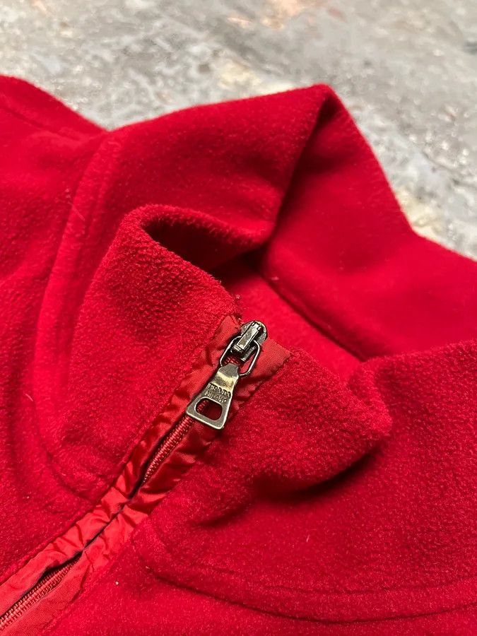 Prada 2000s Prada Red Linea Rossa Sleeveless Polar Fleece Vest Size US L / EU 52-54 / 3 - 9 Thumbnail